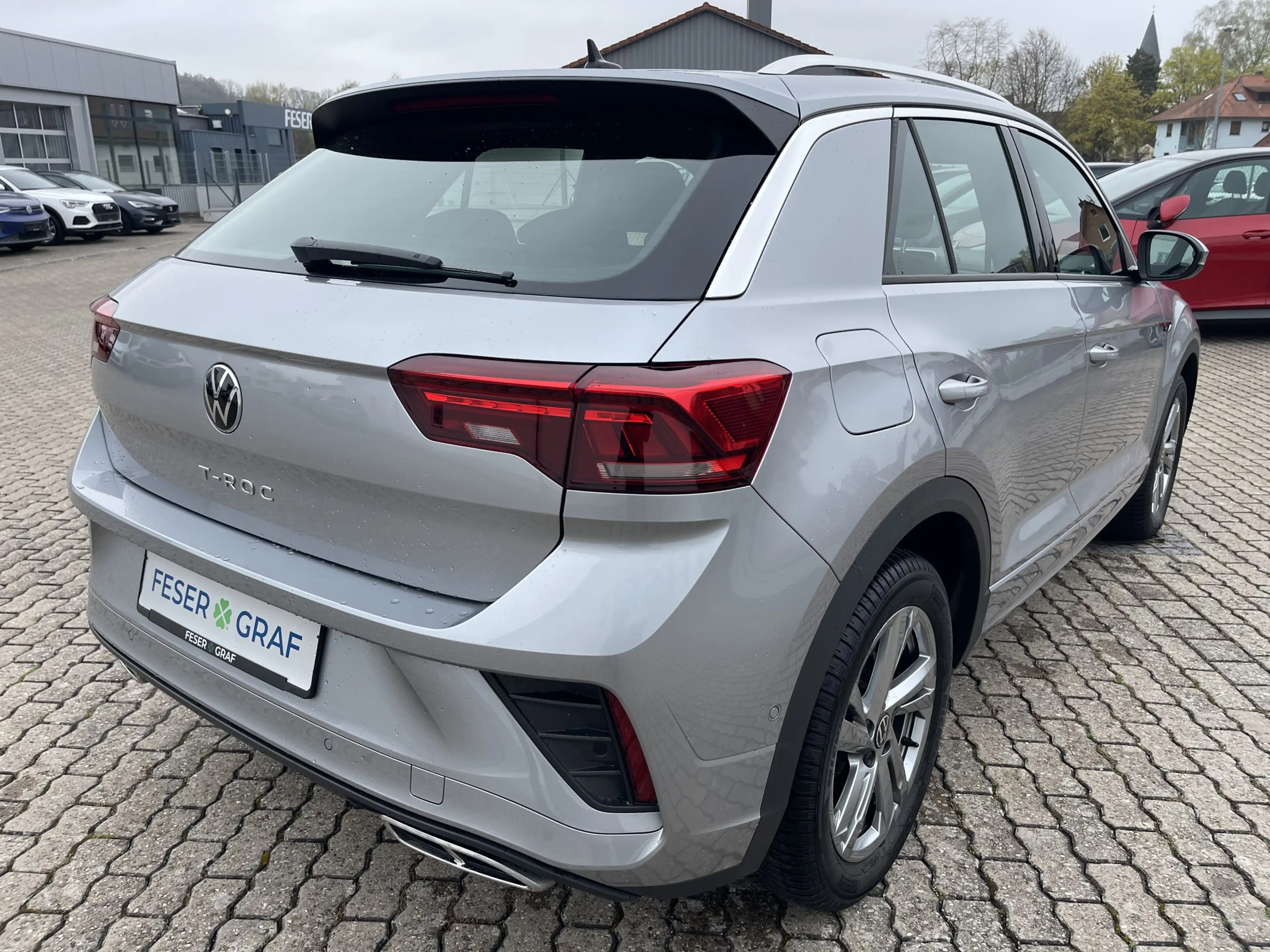 Volkswagen T-Roc R-Line 1.5 TSI DSG ACC PANO KAM NAV — photo 6