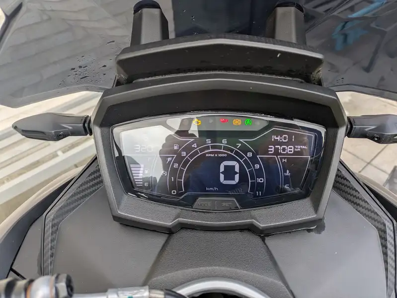 Aprilia SR GT 125 - foto 8