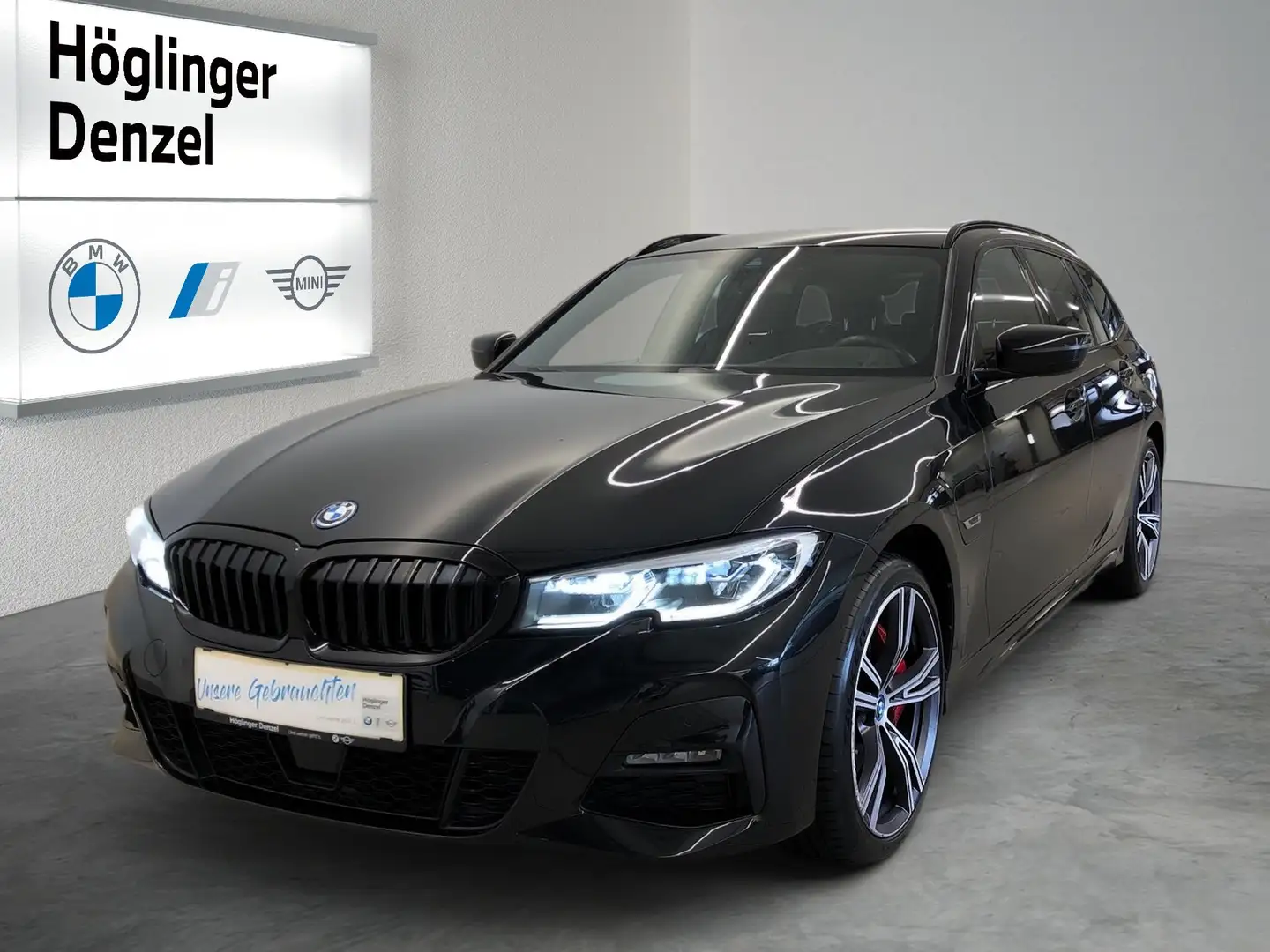 BMW 330 330e xDrive Zwart - 1