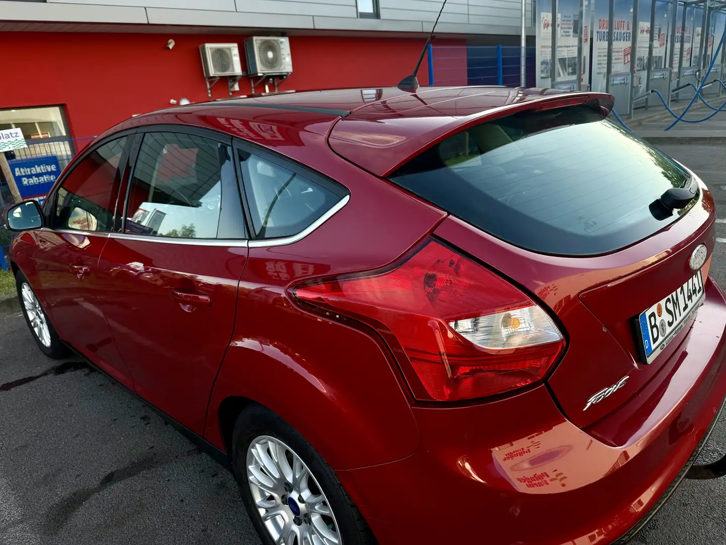 Ford Focus Turnier 1.6 EcoBoost Start-Stopp-System Titanium - 2