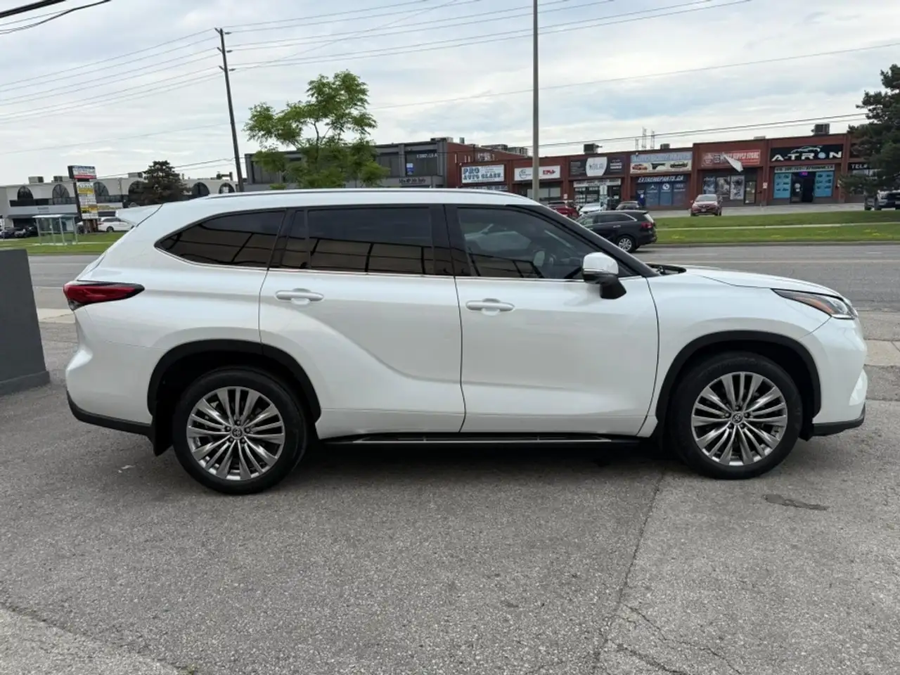 Toyota Highlander photo Toyota Highlander