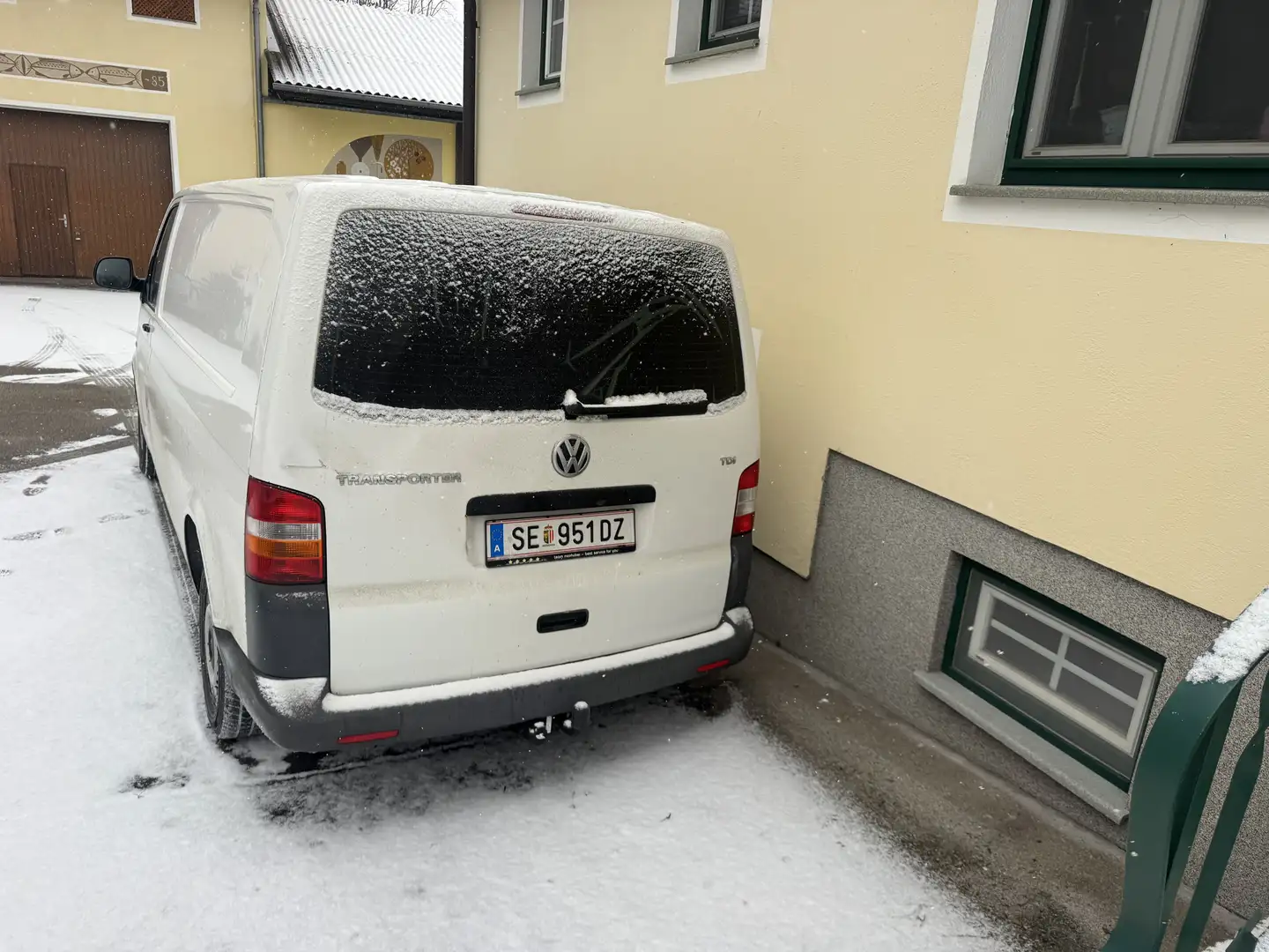 Volkswagen T5 Transporter - 2