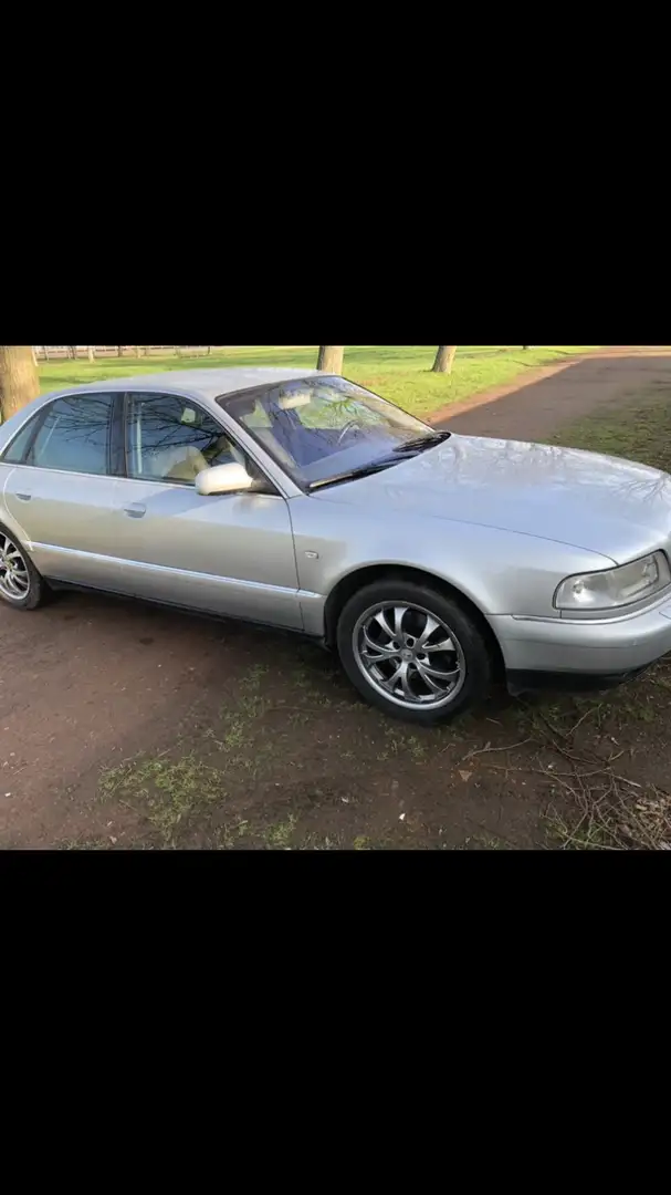 Audi A8 2.8 LPG - 2