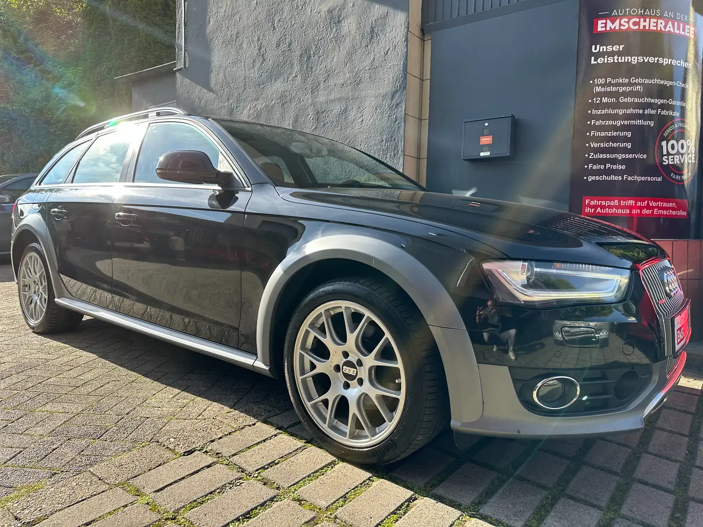 Audi A4 allroad NAVI/PANO/LEDER/ACC/STHZ/KEYLESS/VOLL Schwarz - 1