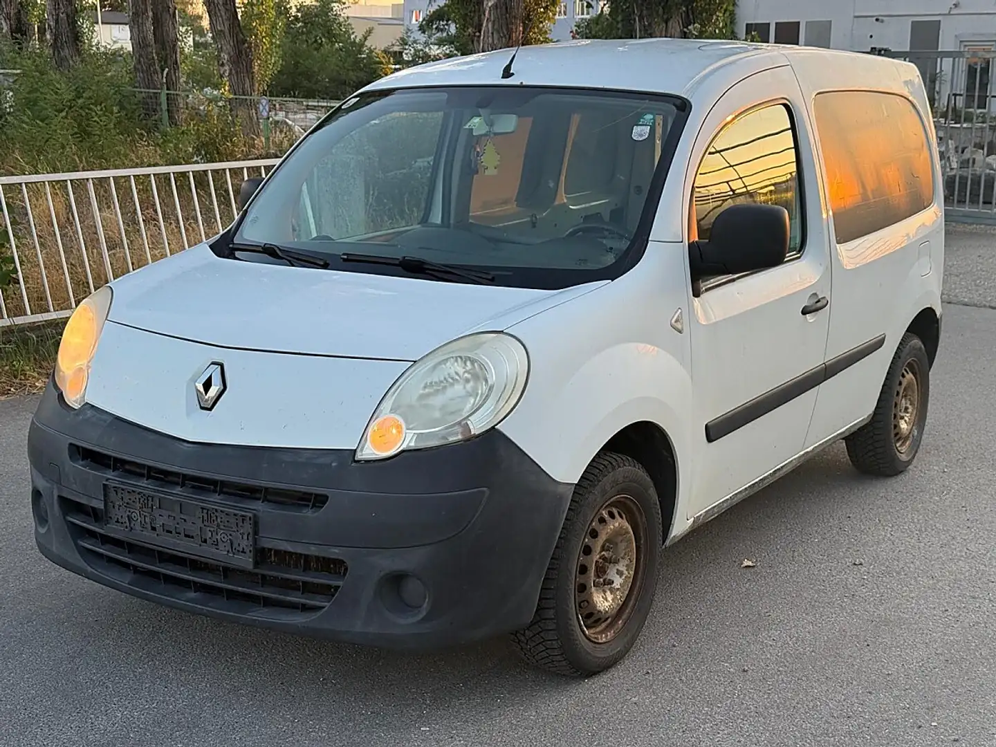 Renault Kangoo Express Cool & Sound 1,5 dCi***Export**** Weiß - 1