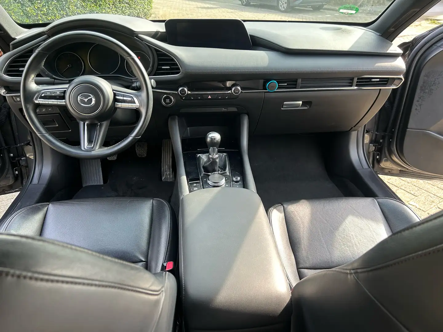 Mazda 3 2.0 SA-X Luxury Grijs - 2