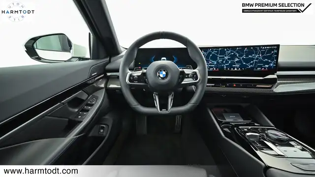 BMW 5 Series view 12