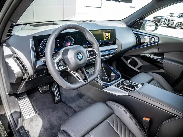 BMW X3 view 3