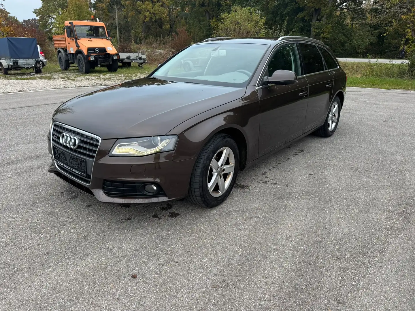 Audi A4 Attraction quattro Brun - 1