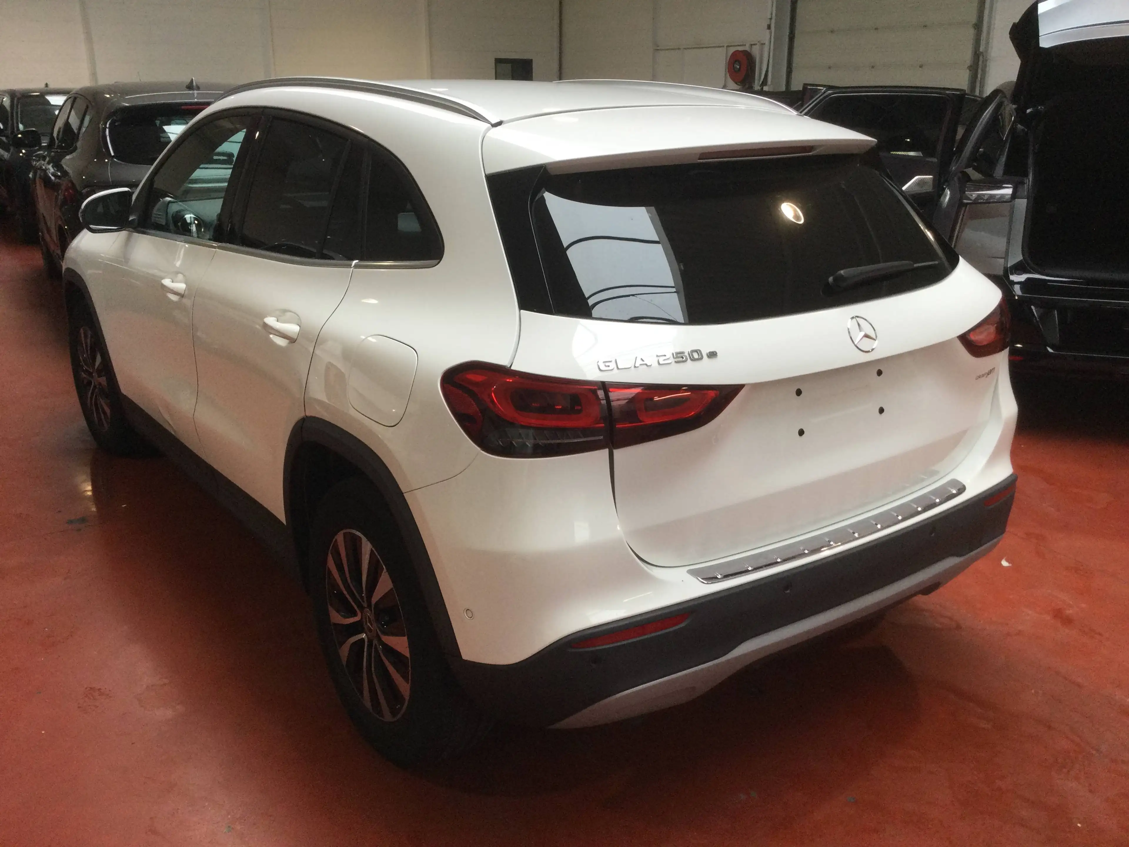 Mercedes-Benz GLA 250 GLA 250 e PHEV Luxury Line — photo 3