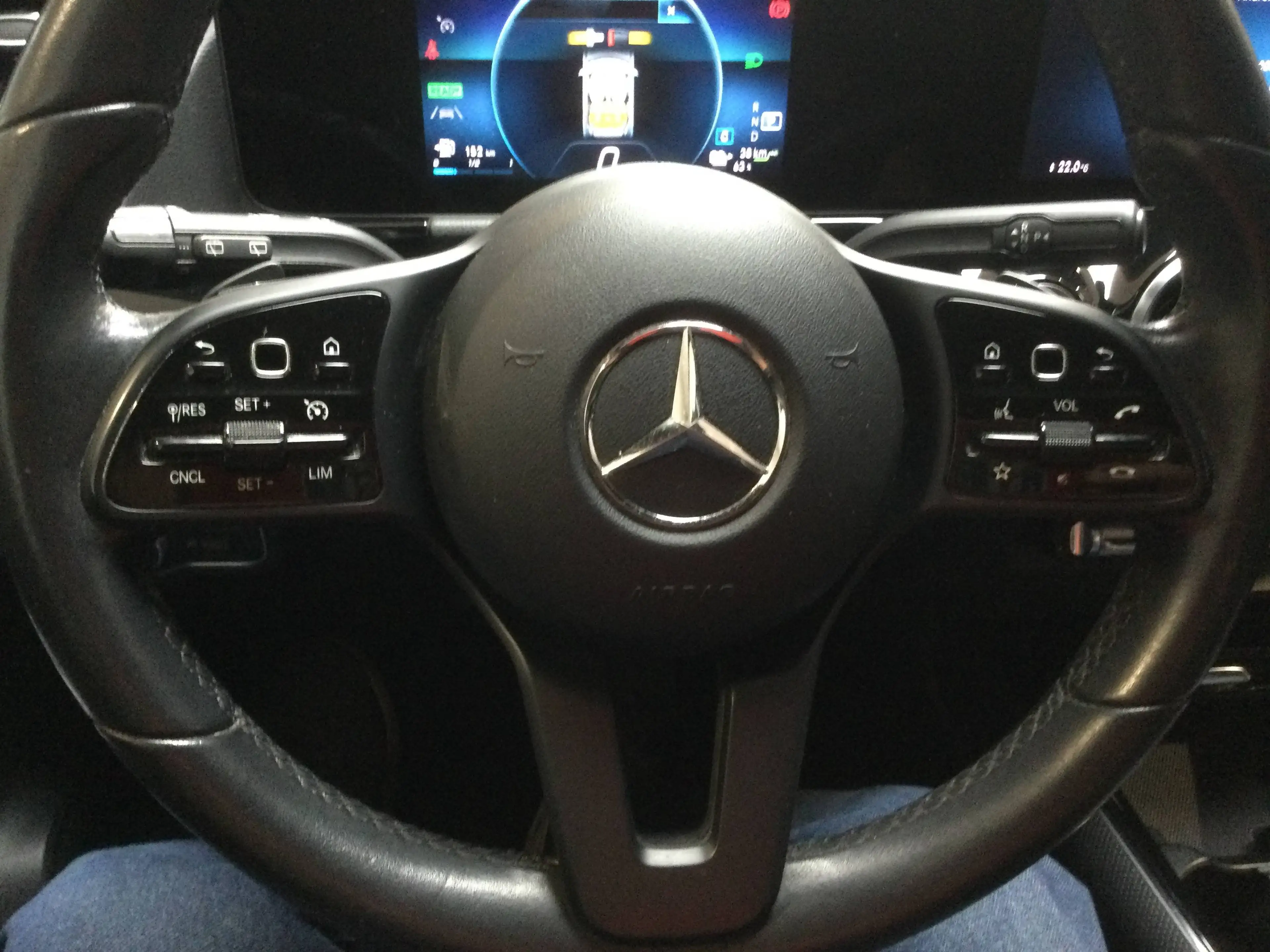 Mercedes-Benz GLA 250 GLA 250 e PHEV Luxury Line — photo 10