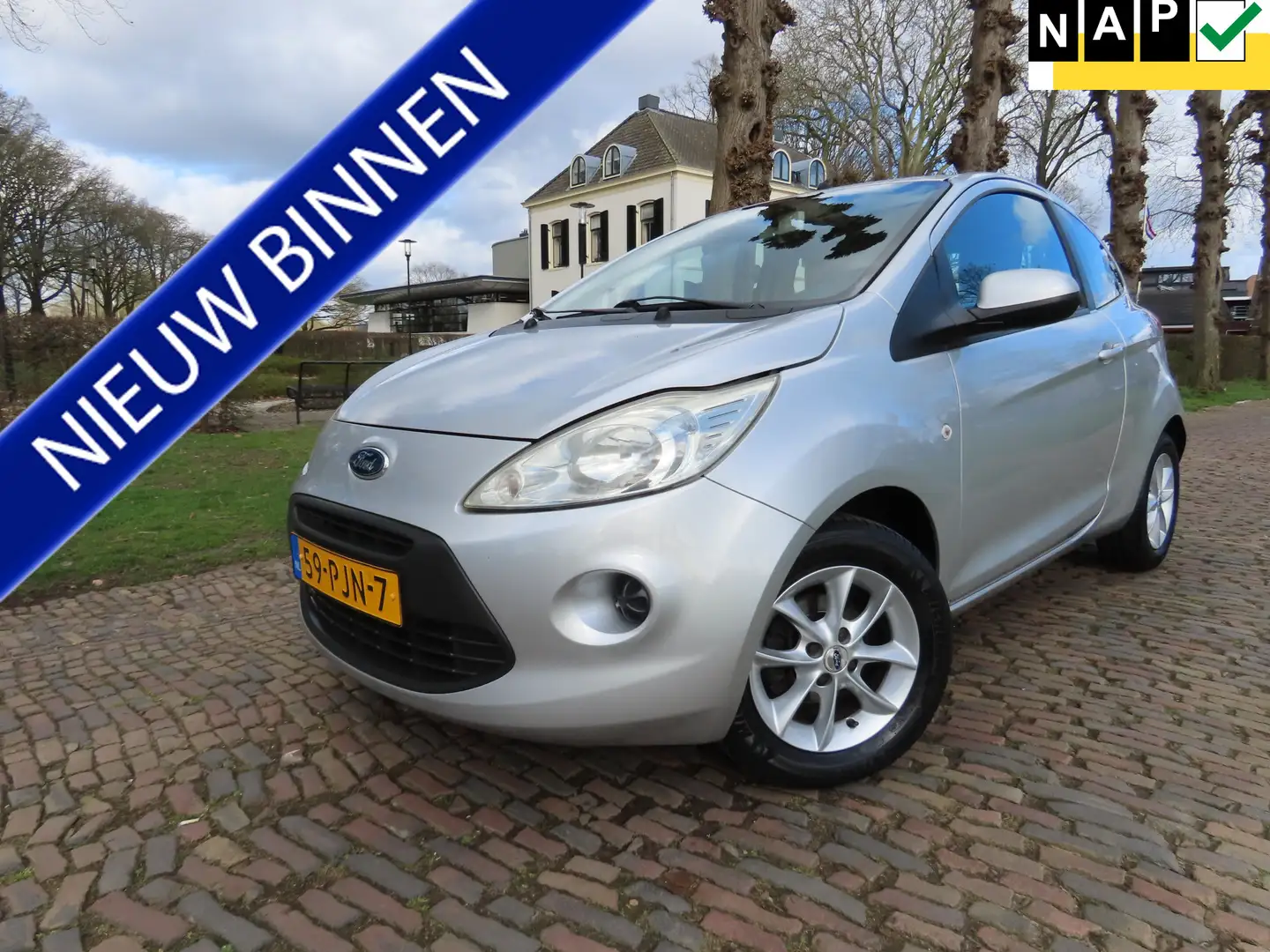 Ford Ka/Ka+ 1.2 Cool&Sound *** 74813 KM !! N.A.P*** NL Auto ** Gris - 1