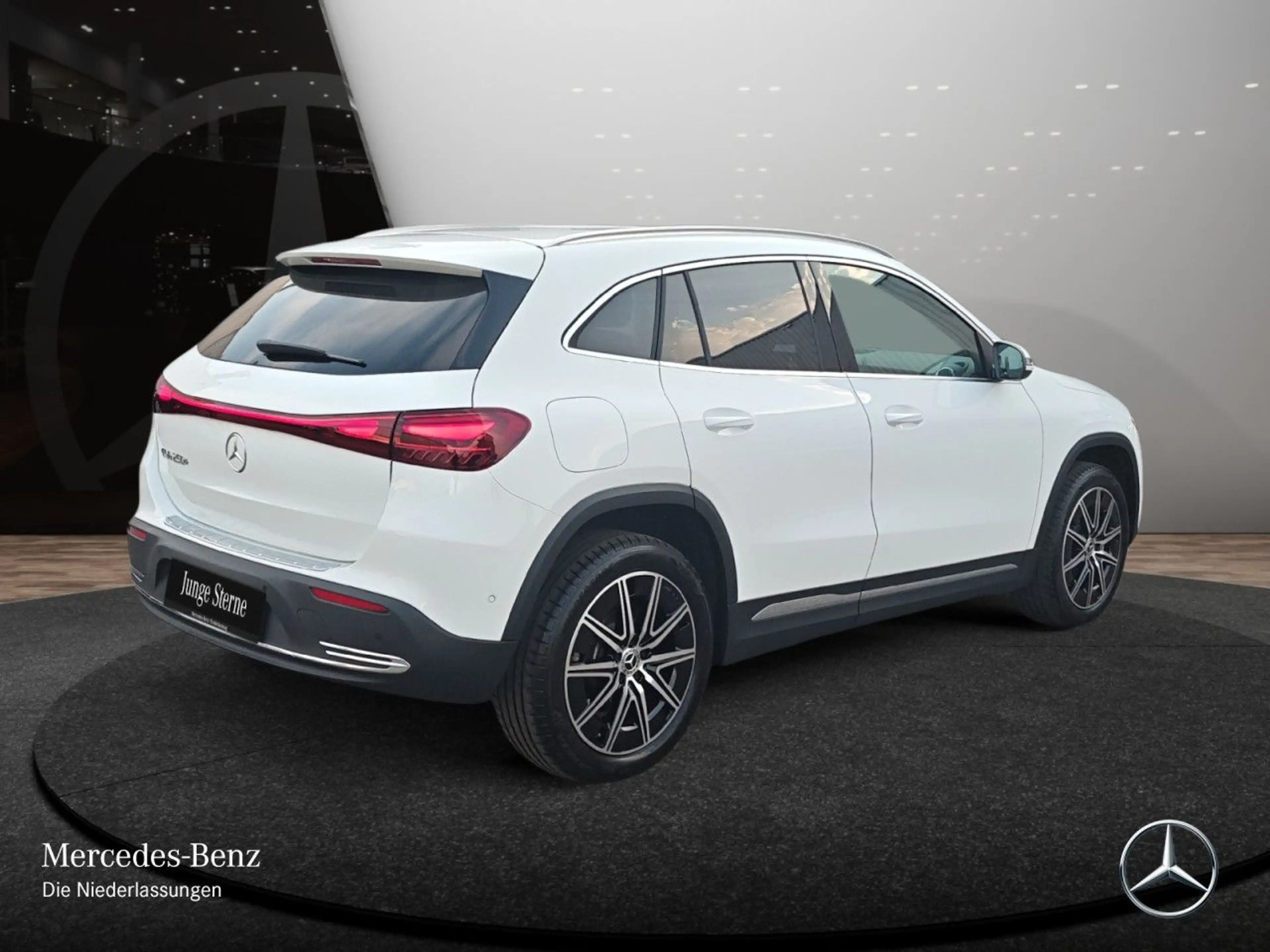 Mercedes-Benz EQA 250 PROG+ADVANCED+AHK+KAMERA+SPUR — photo 8