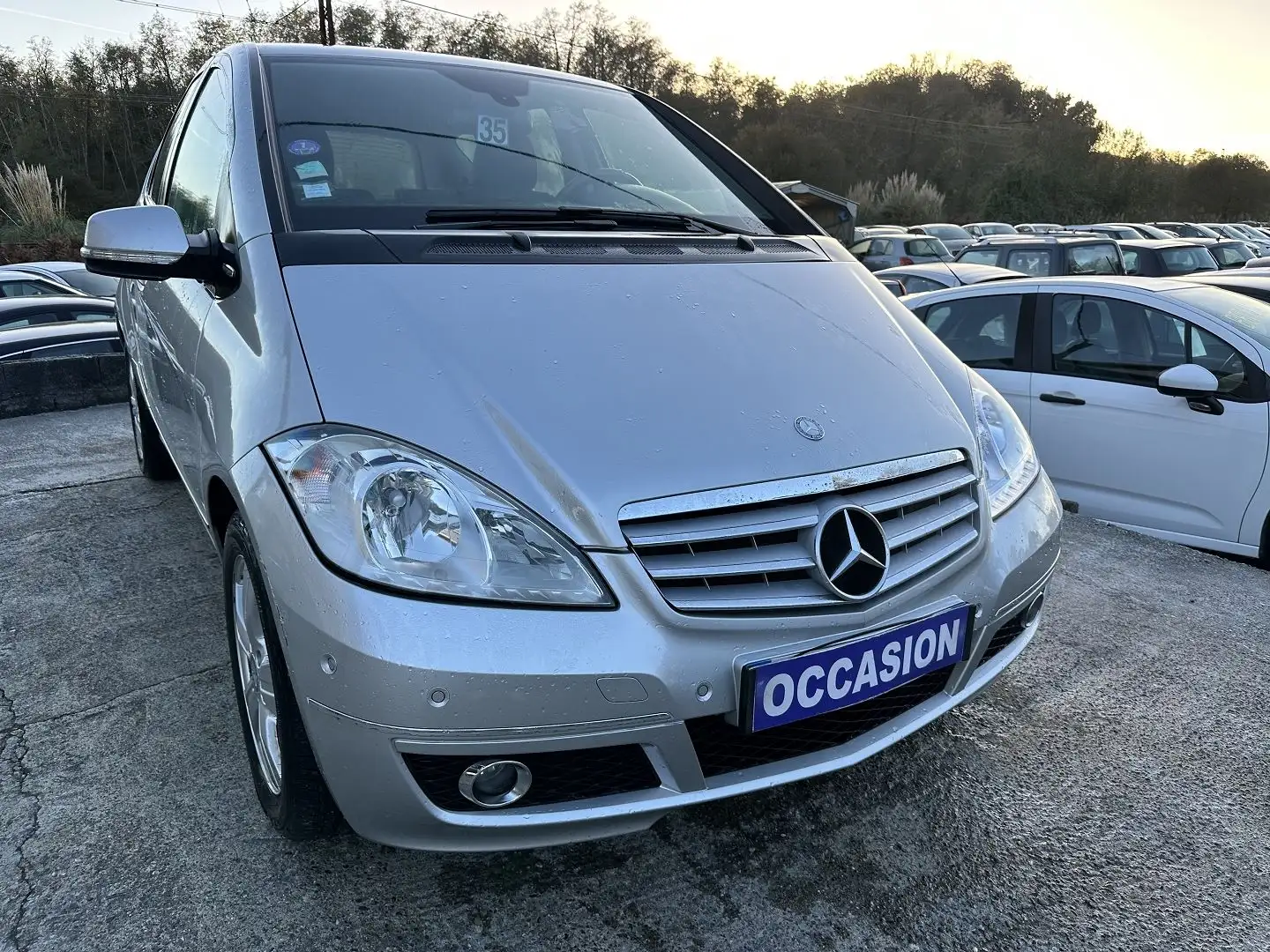 Mercedes-Benz A 180 180 BE SPORT Gris - 1