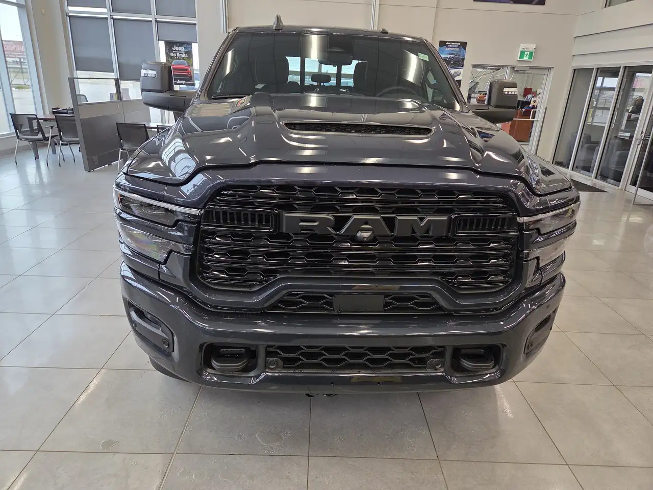 RAM 3500 снимка RAM 3500
