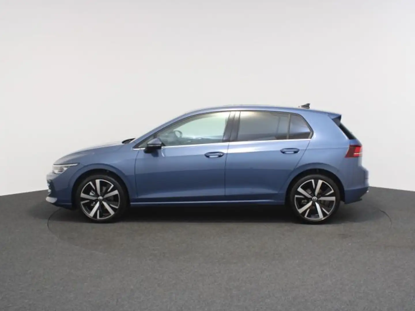Volkswagen Golf VIII 1.5 eTSI DSG Style Navi LED ACC SHZ Klima RFK Blauw - 2