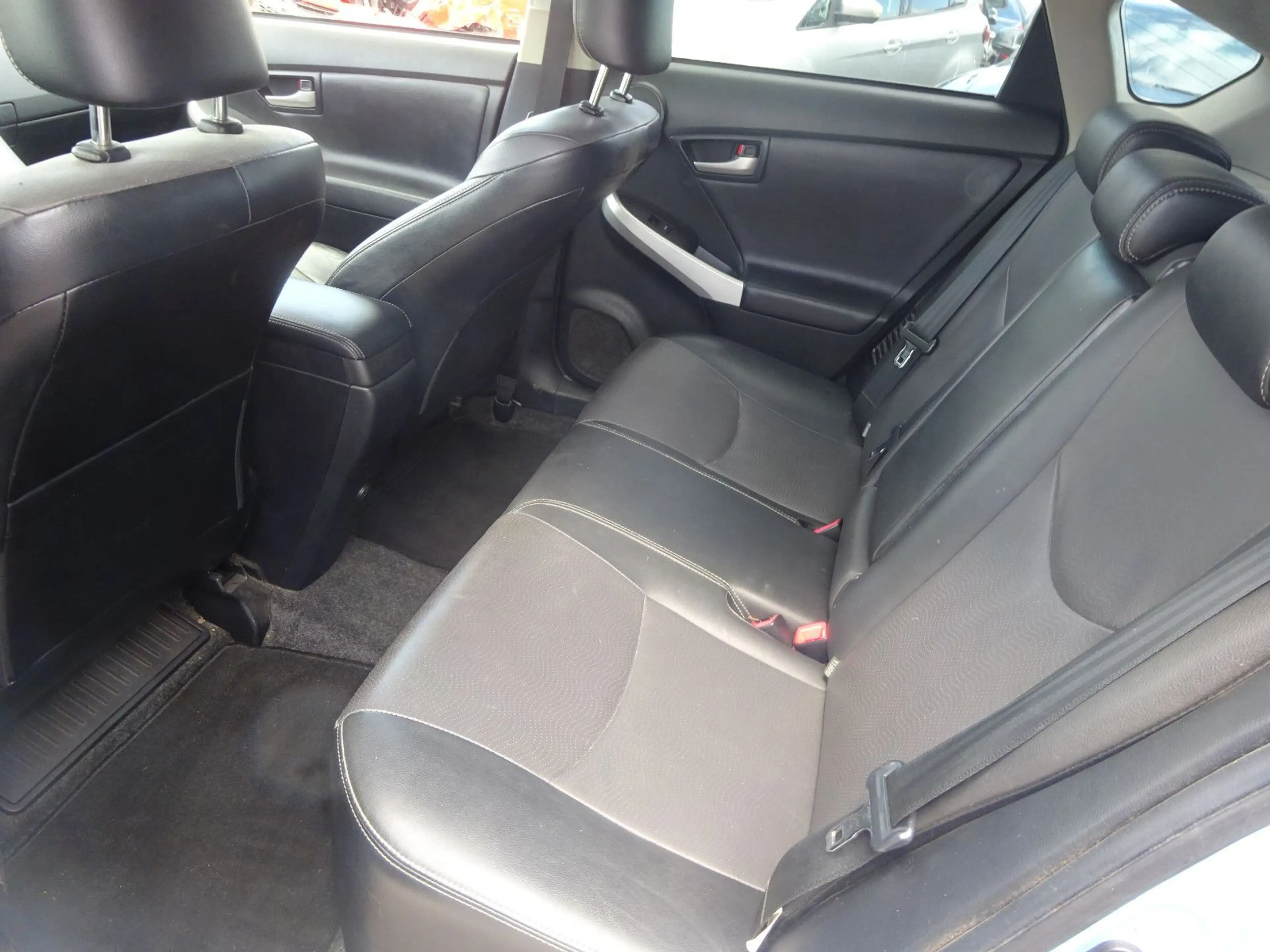 Toyota Prius Plug-in Hybrid TEC-Edition — photo 8