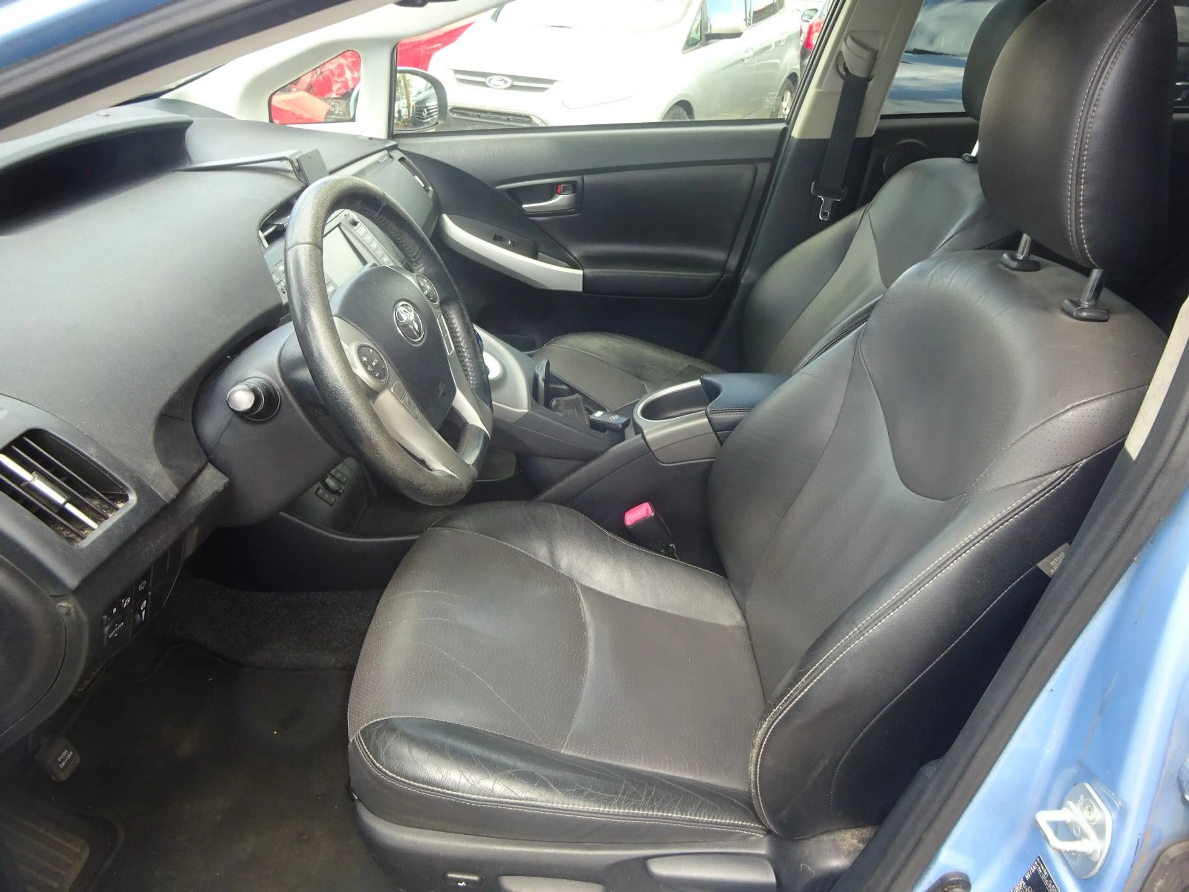 Toyota Prius Plug-in Hybrid TEC-Edition — photo 7