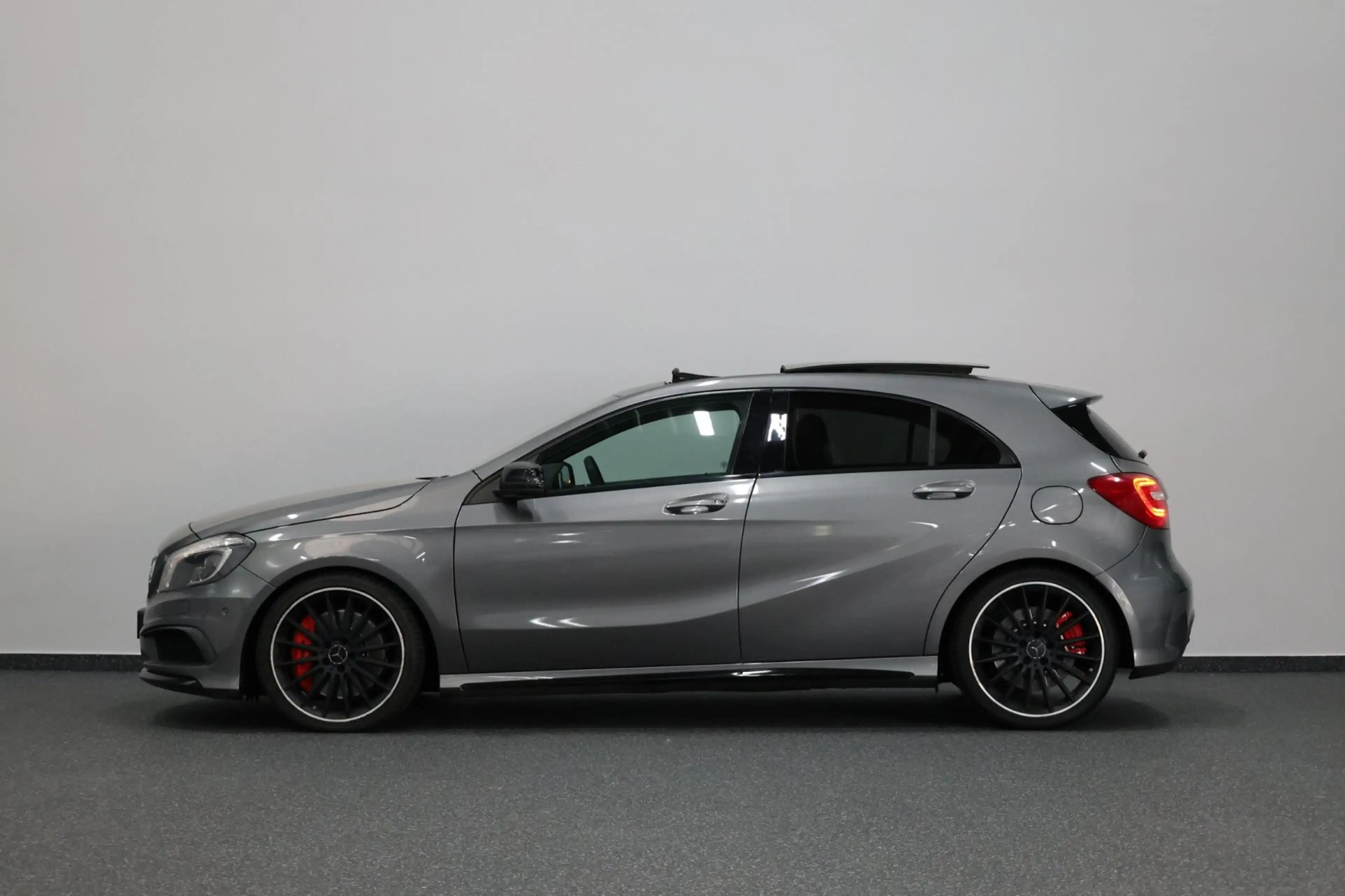 Mercedes-Benz A 45 AMG 4MATIC 361+PK LED/LEER+S.VERWARMING+MEMORY/19" LMV — photo 7