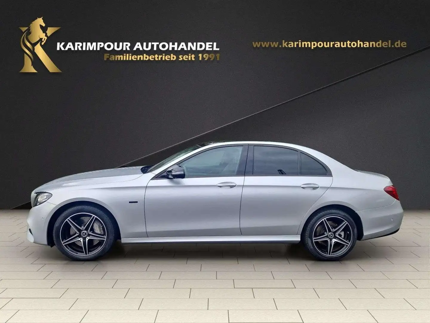 Mercedes-Benz E 300 de Lim*Nav*AMG Line*Pano*360Kam*LED*VirtC* Silber - 2