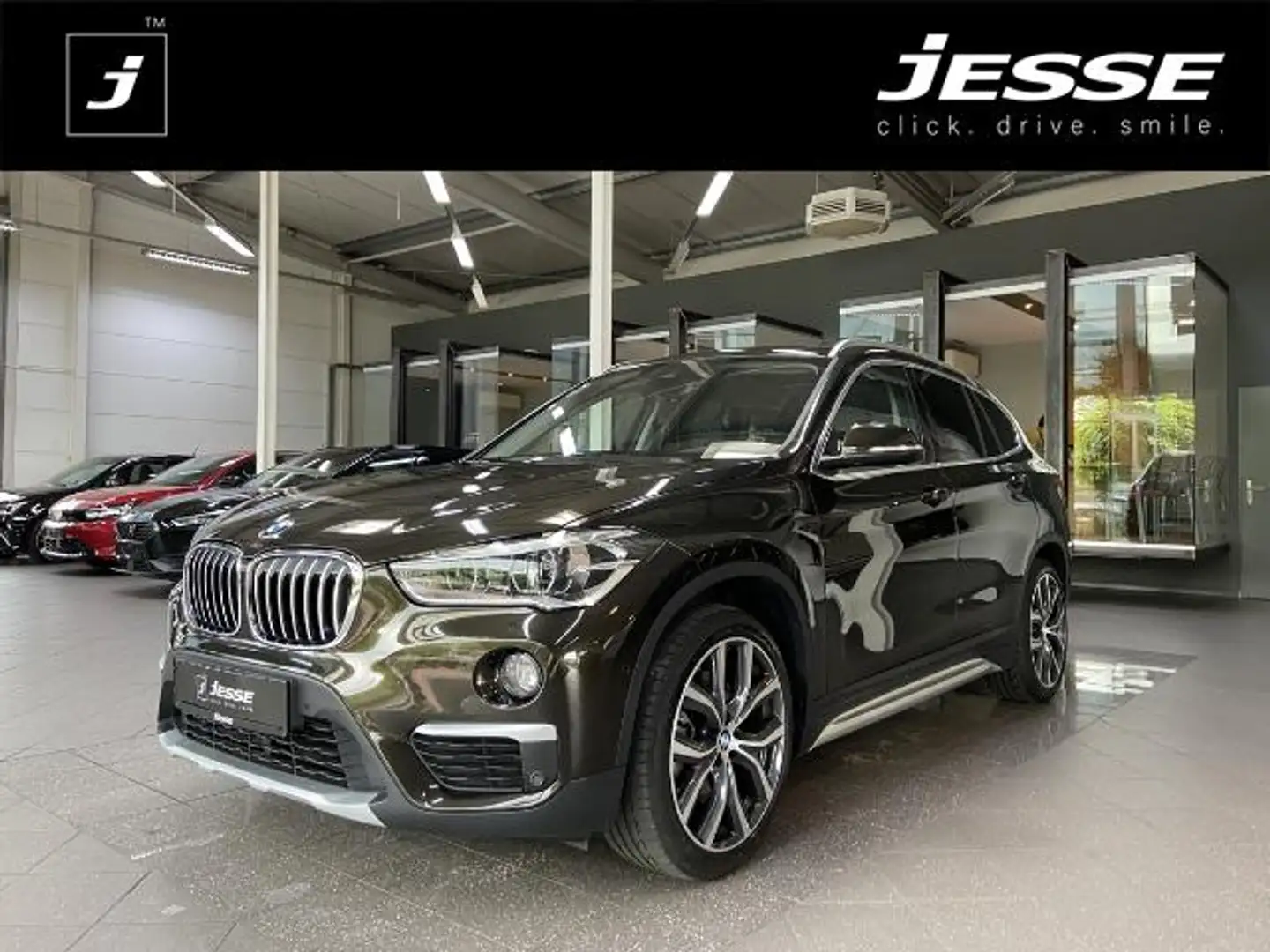 BMW X1 xDrive20d xLine LED HUD ACC Pano H&K Коричневий - 1