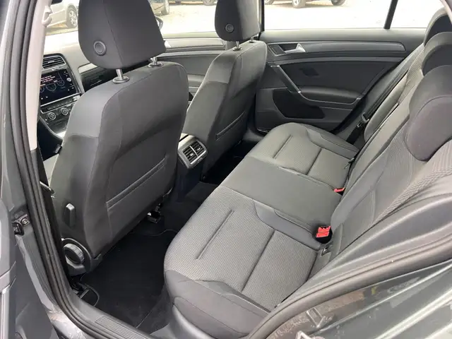Volkswagen Golf view 11