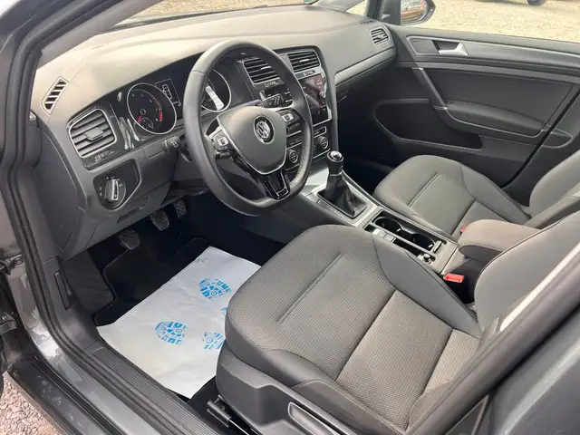 Volkswagen Golf view 8