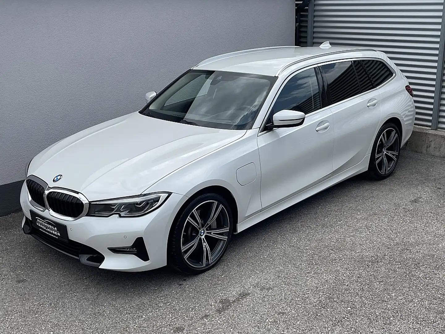 BMW 330 e PHEV Touring Aut.SPORTLINE/HIFI/HEADUP/ALARM/... Blanc - 2