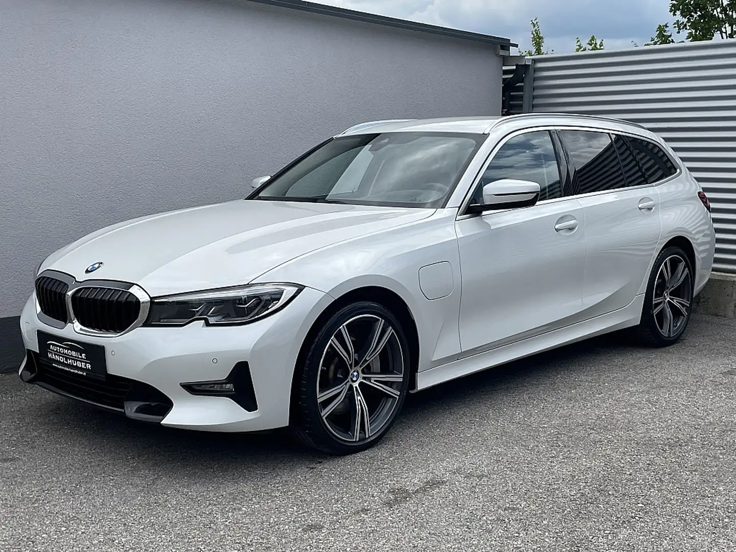 BMW 330 e PHEV Touring Aut.SPORTLINE/HIFI/HEADUP/ALARM/... Blanc - 1