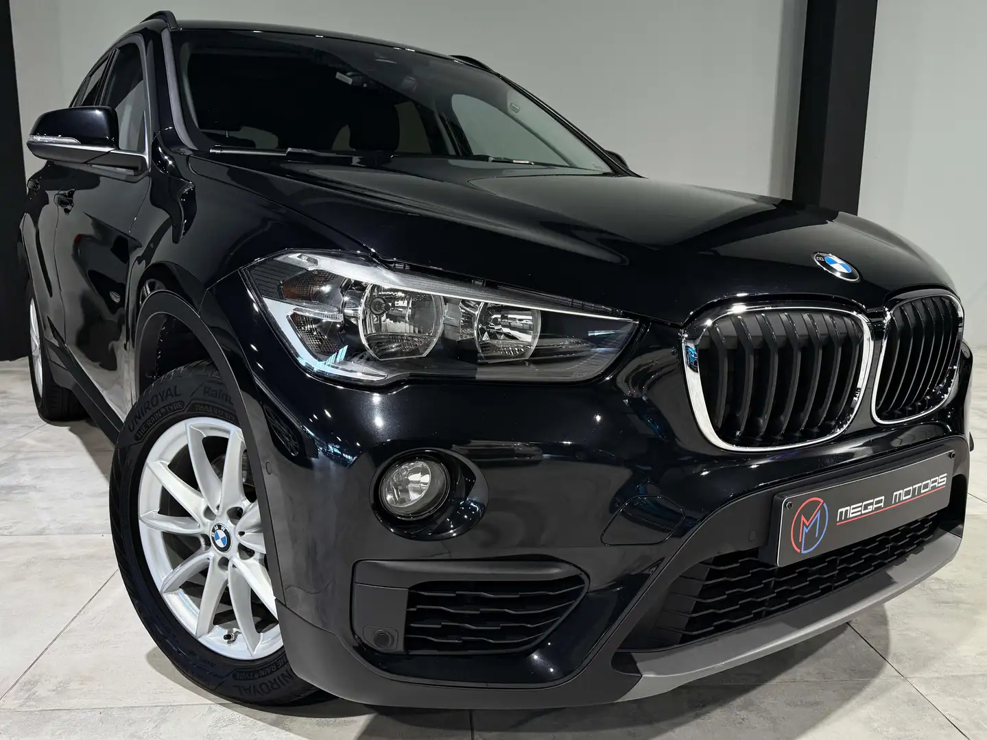 BMW X1 18i S-DRiVE 136CV B.AUTO 32.000KM 1ER MAiN Noir - 1