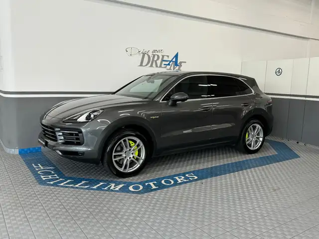 Porsche Cayenne Cayenne 3.0 V6 E-Hybrid Tiptronic 462cv tot 1p.IVA