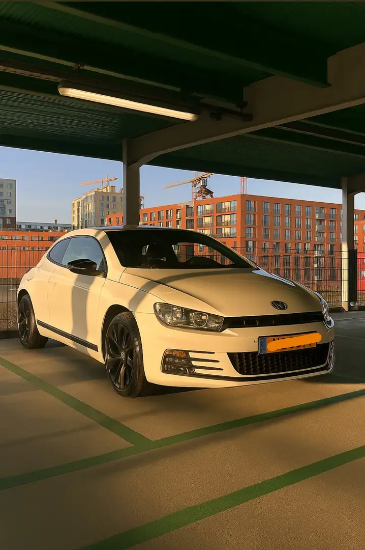 Volkswagen Scirocco 2.0 TSI BlueMotion Technology DSG Allstar - 2