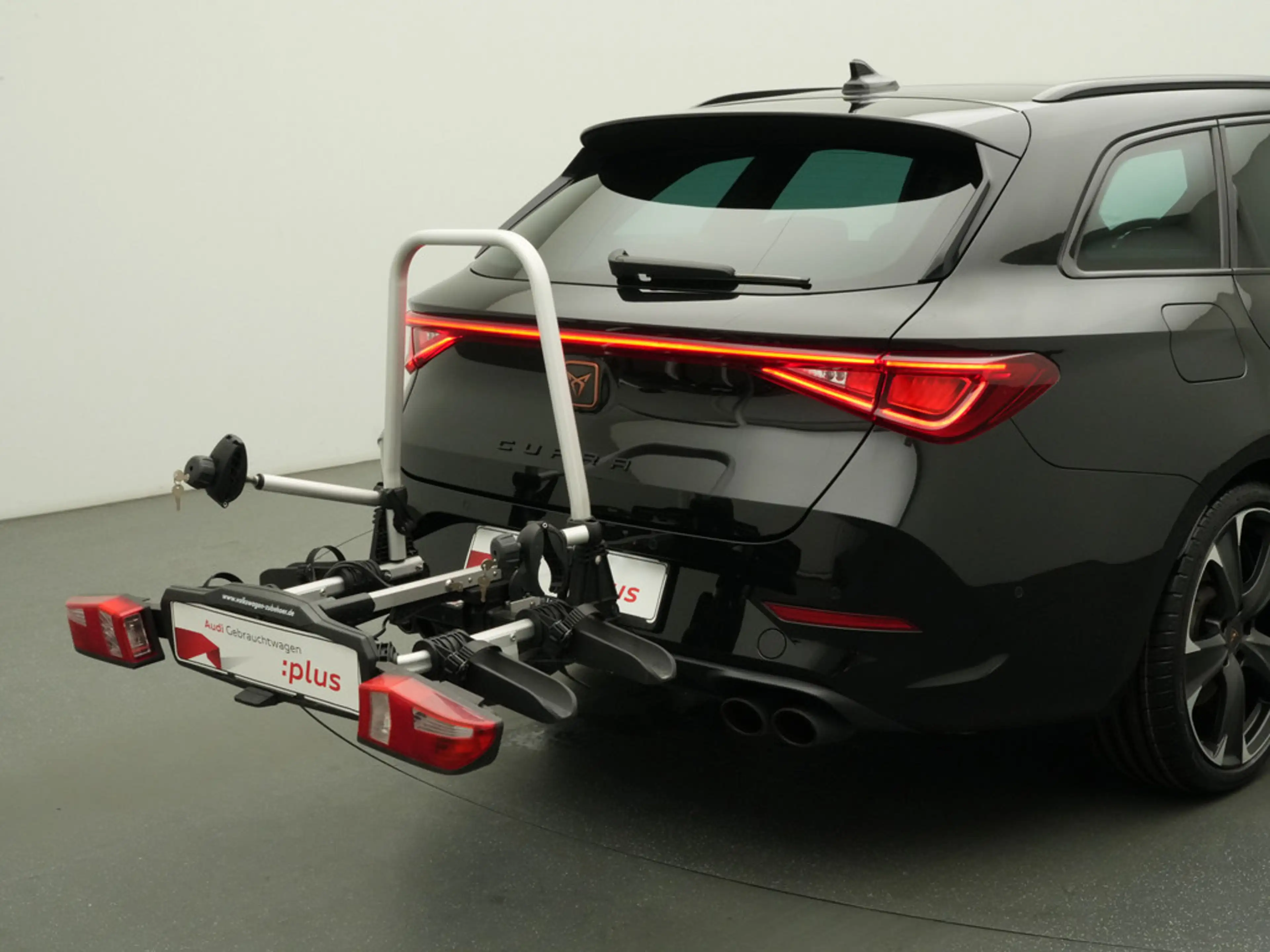 CUPRA Leon ST VZ MATRIX PANO AHK DCC KAM ACC PDC — photo 4