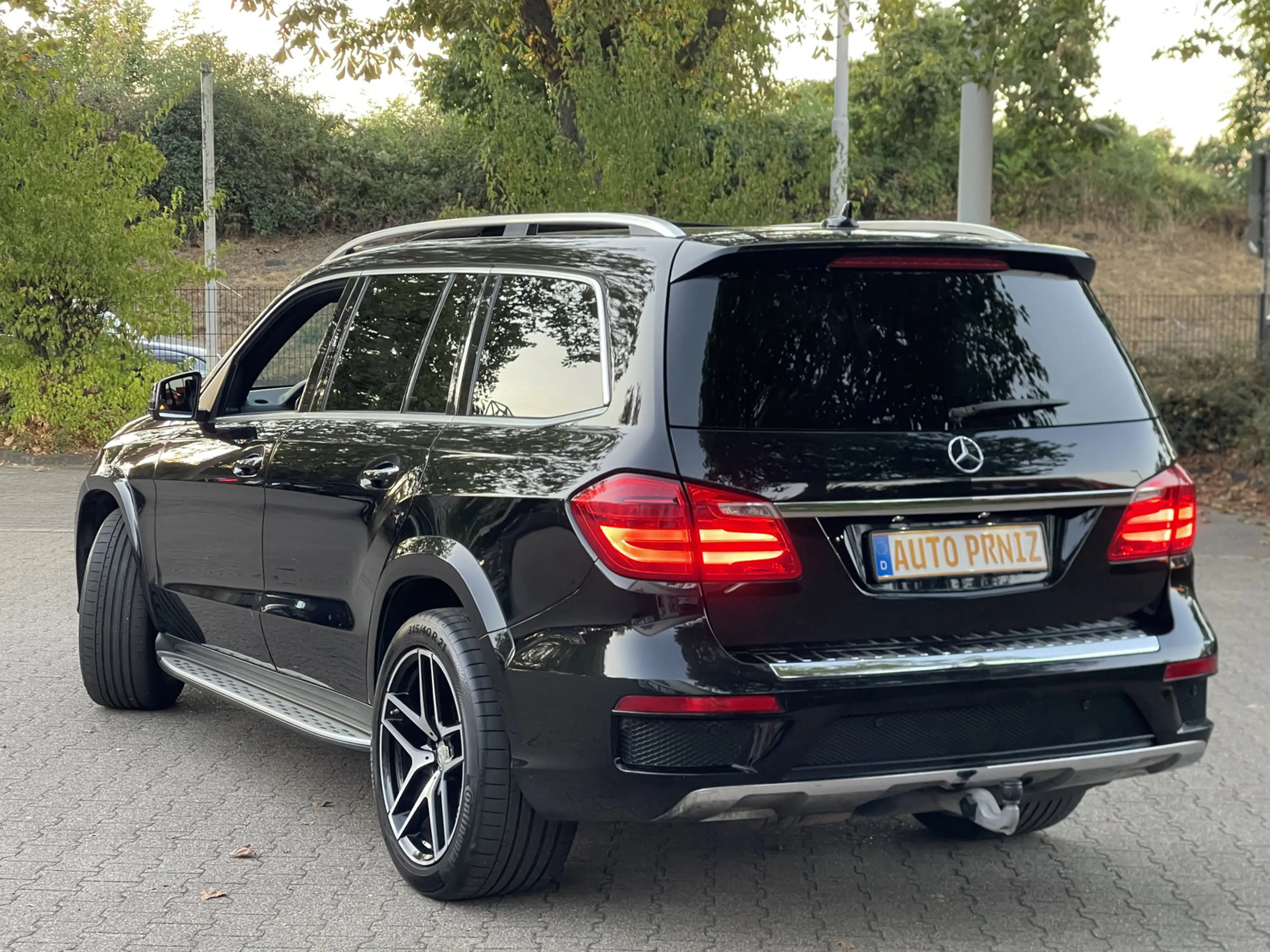 Mercedes-Benz GL 350 BlueTEC 4Matic AMG 7G-TRONIC Grand Edition|PANO| 7 — photo 3