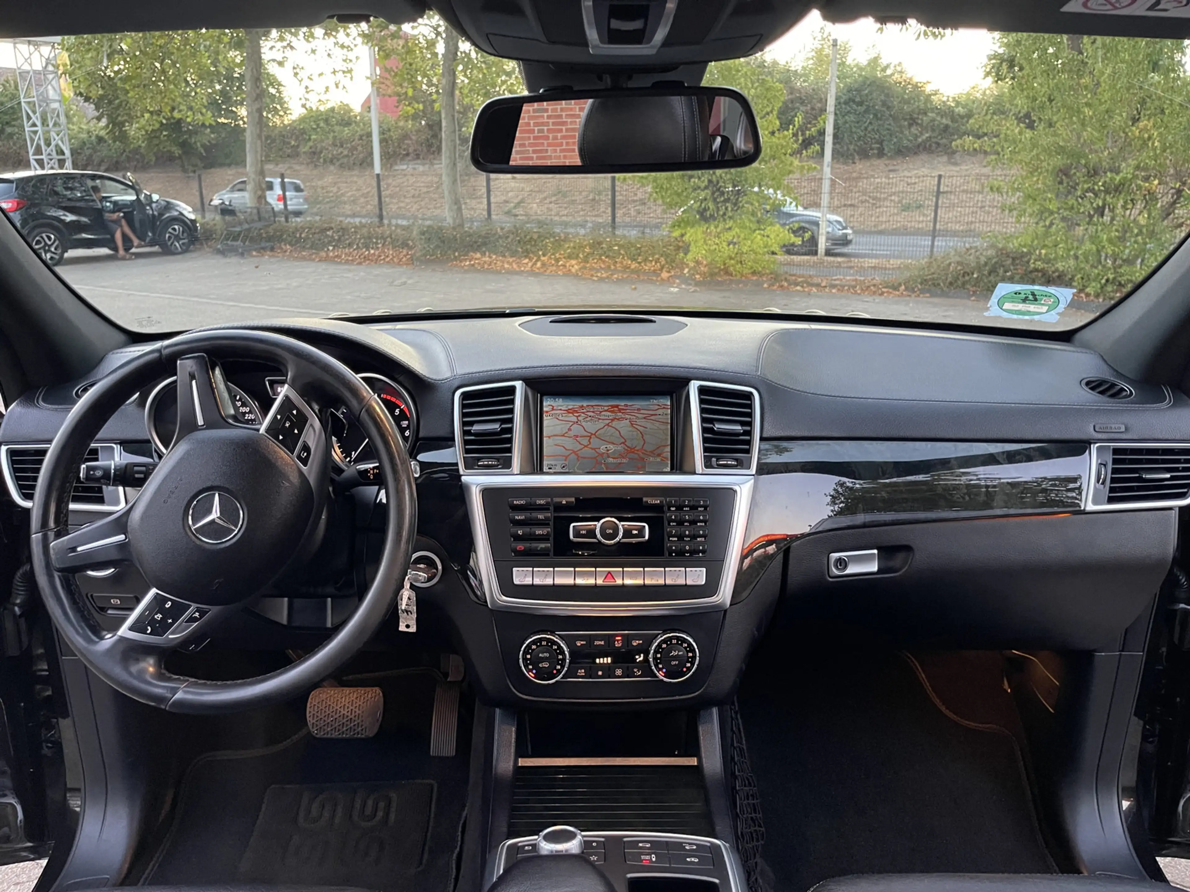 Mercedes-Benz GL 350 BlueTEC 4Matic AMG 7G-TRONIC Grand Edition|PANO| 7 — photo 10