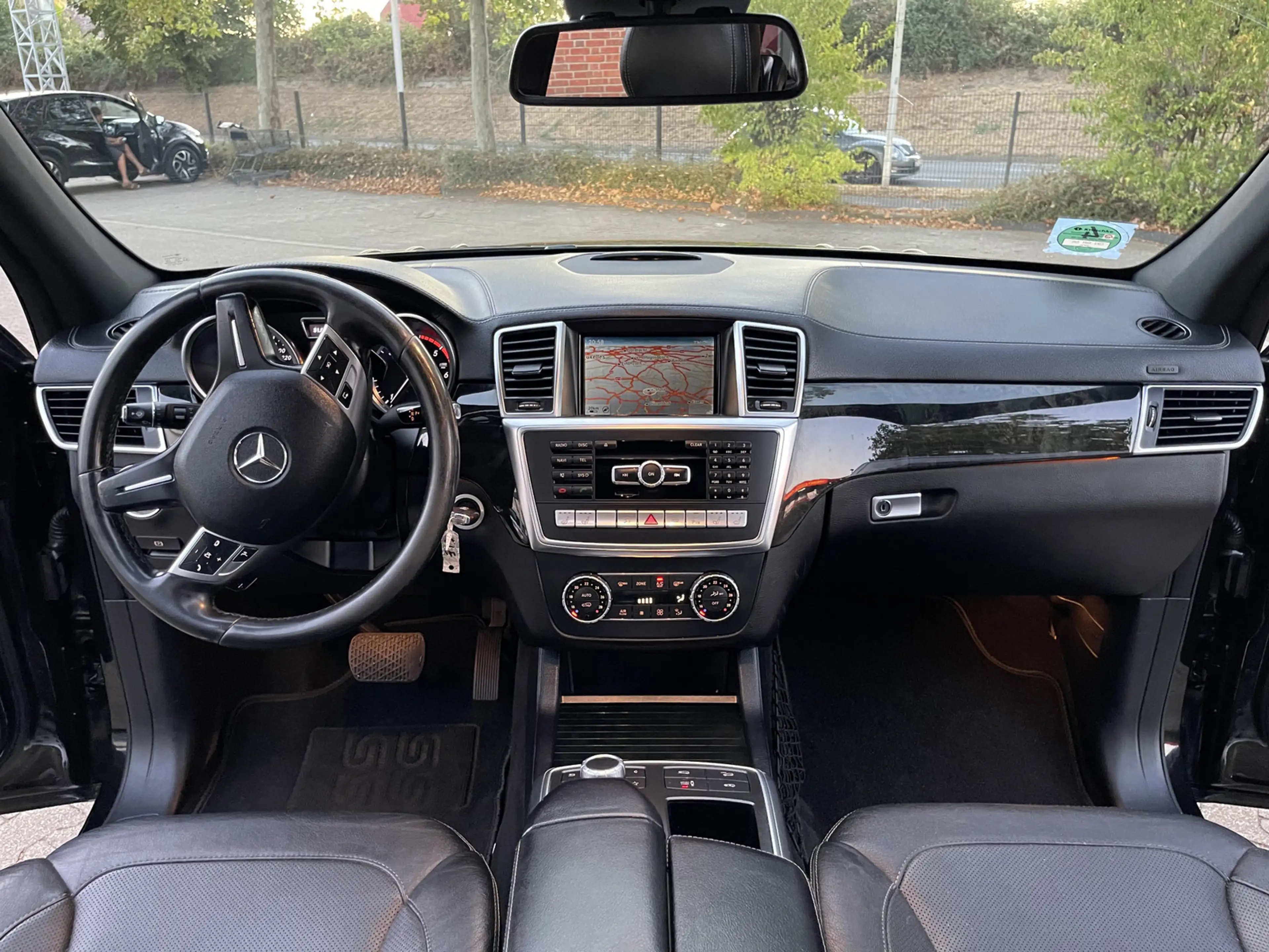 Mercedes-Benz GL 350 BlueTEC 4Matic AMG 7G-TRONIC Grand Edition|PANO| 7 — photo 9