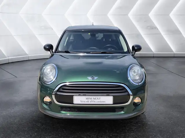 Mini Cooper Cooper view 2