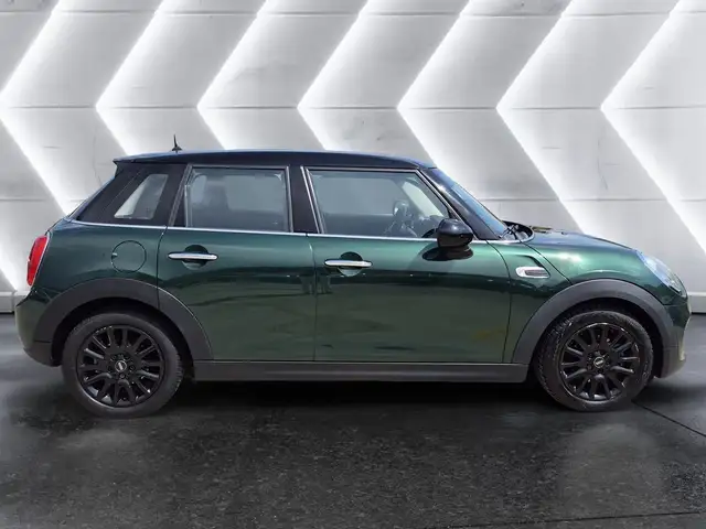Mini Cooper Cooper view 5