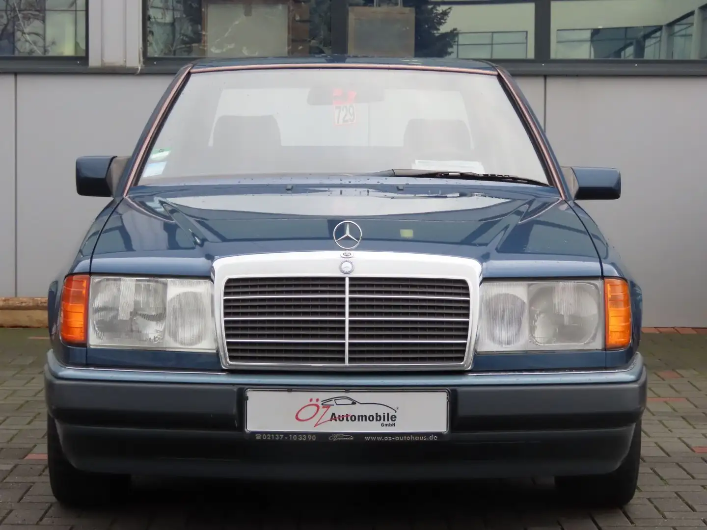 Mercedes-Benz E 200 1Hand H-Kezh. Euro2 Scheckheft ge. Albastru - 2