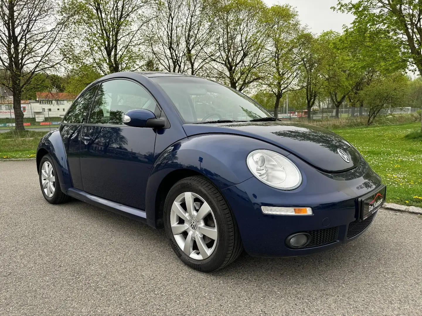 Volkswagen New Beetle Lim. 1.6 · 2. Hand · 16" Alu VW Синій - 1