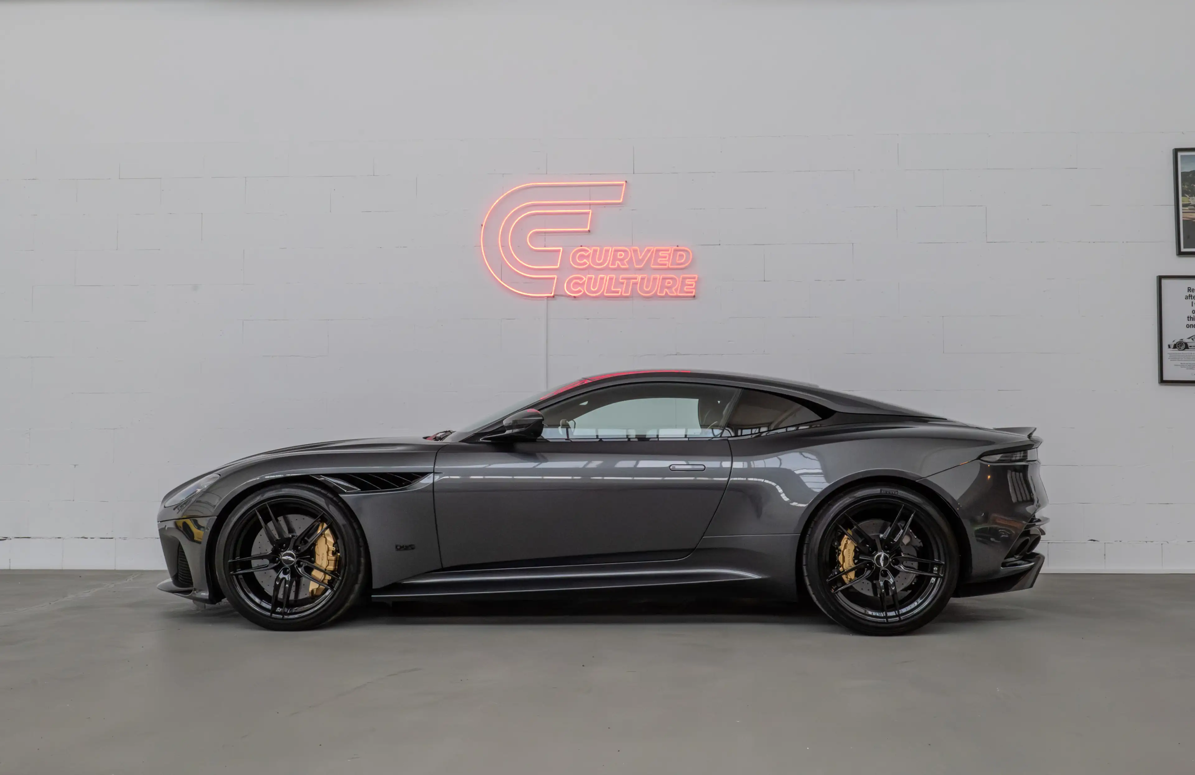 Aston Martin DBS Superleggera I TitaniumExhaust I Carbon Ext. — photo 3