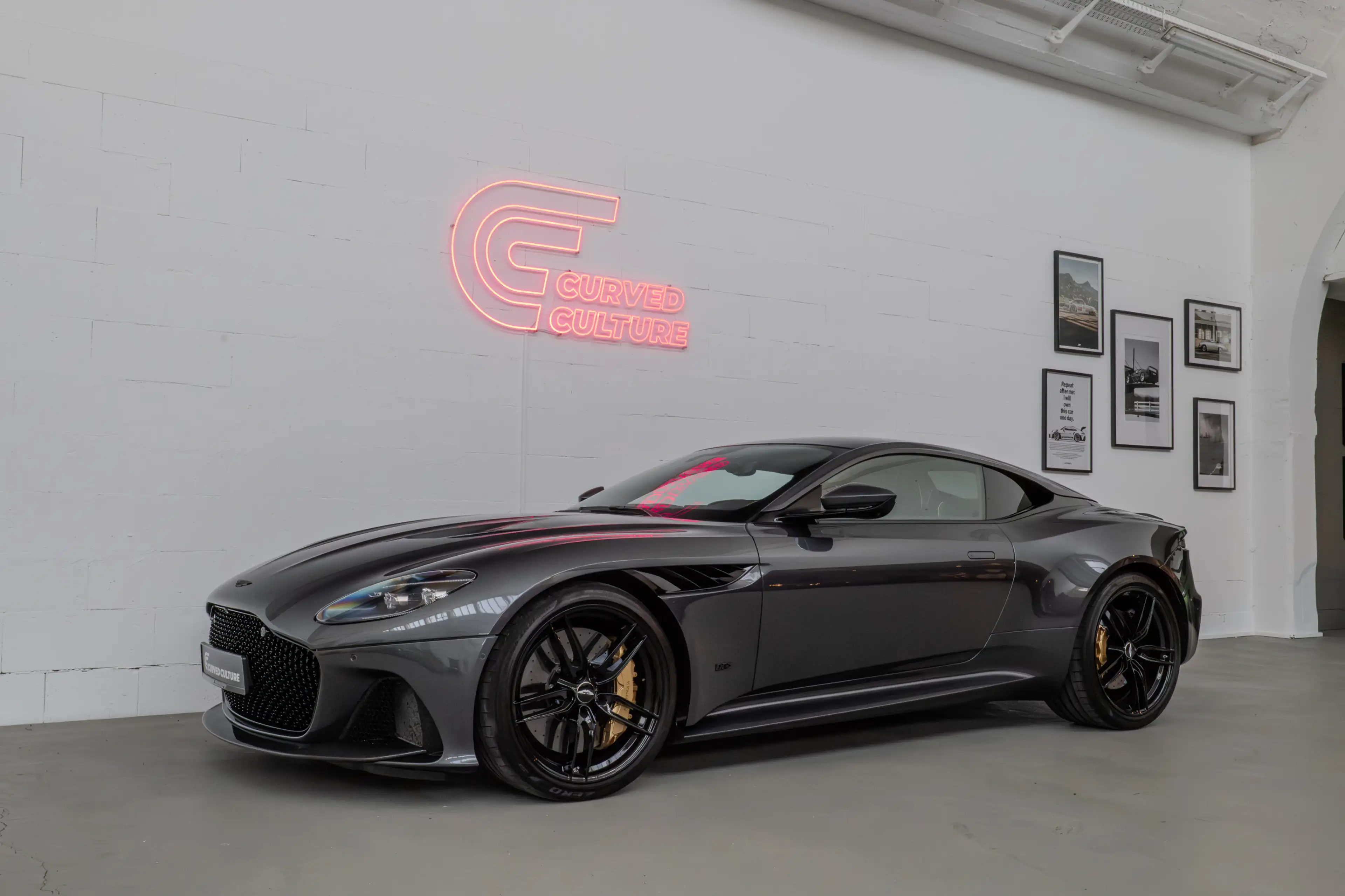 Aston Martin DBS Superleggera I TitaniumExhaust I Carbon Ext. — photo 4