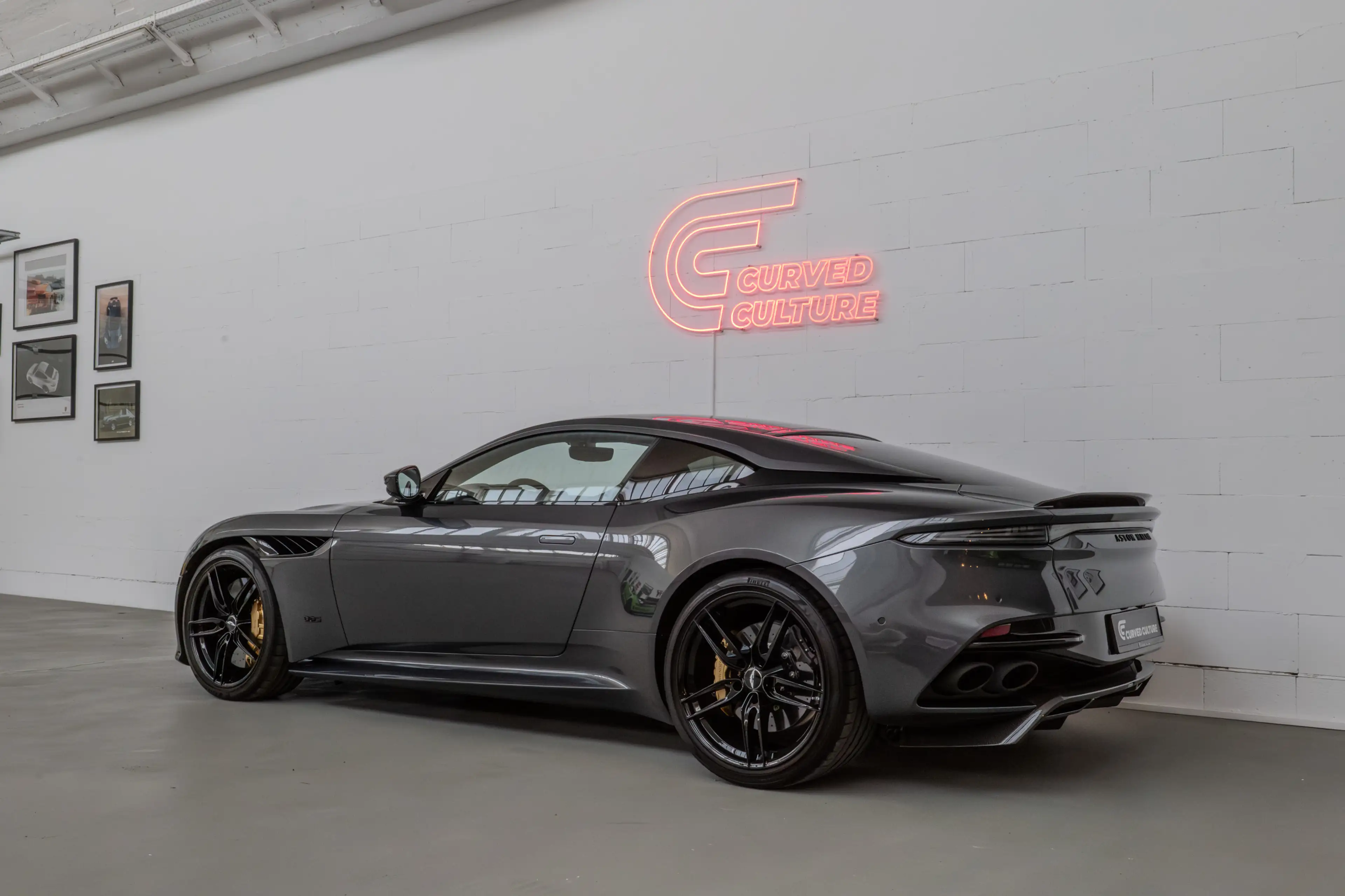 Aston Martin DBS Superleggera I TitaniumExhaust I Carbon Ext. — photo 2