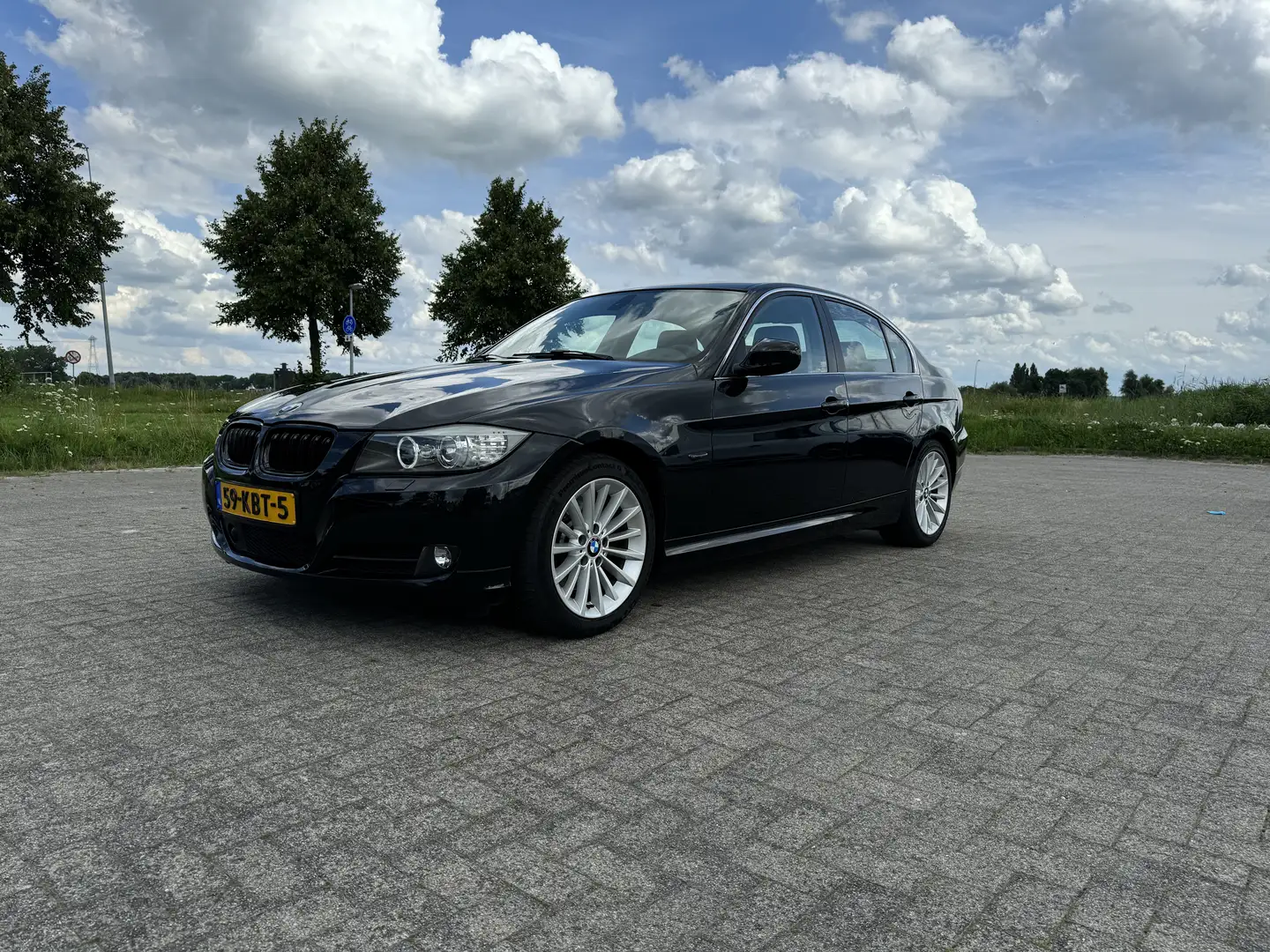 BMW 330 330 330i Business Line Fekete - 2