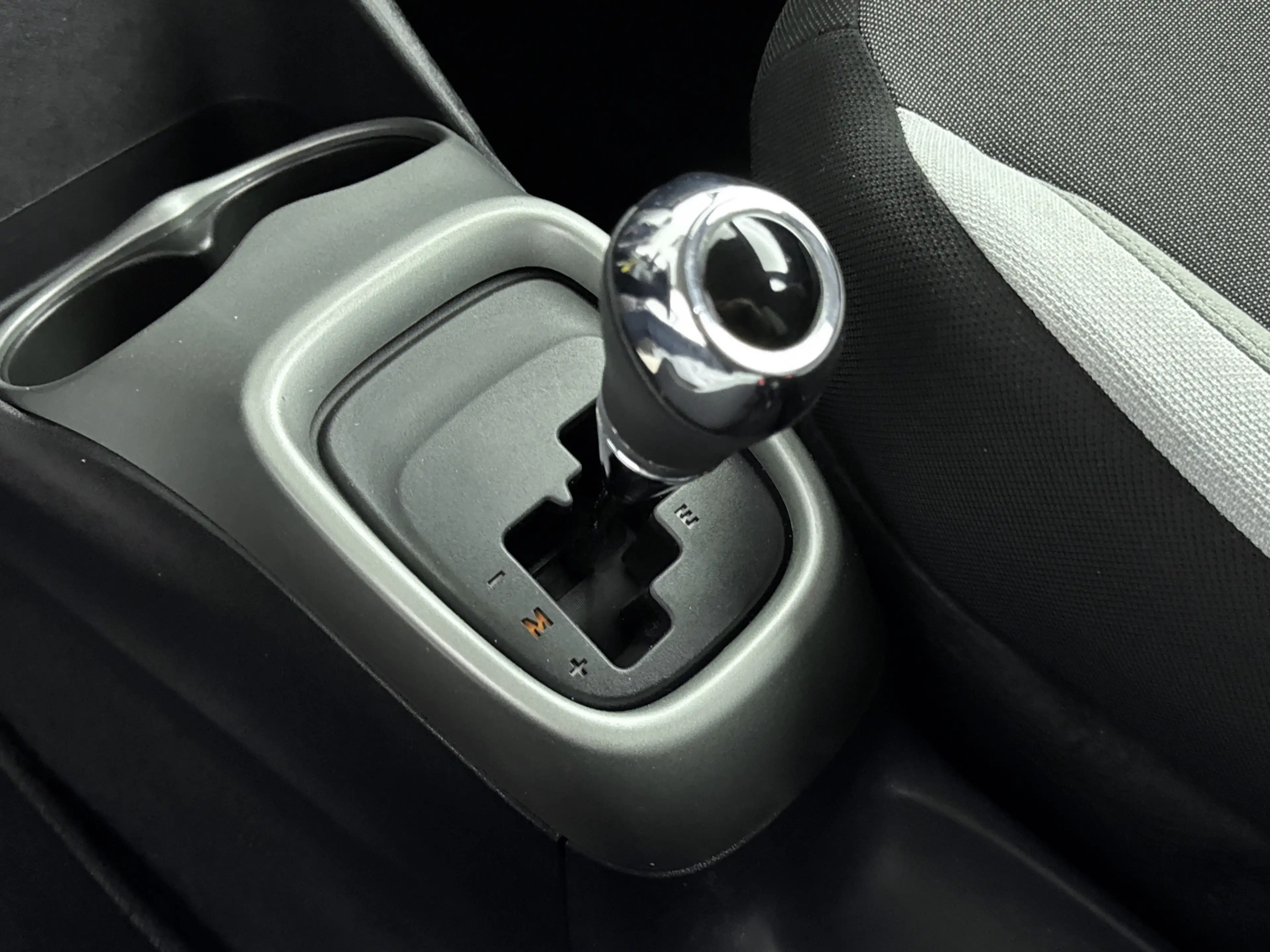 Toyota Aygo 1.0 VVT-i x-play Automaat | Parkeercamera | Metall — photo 10