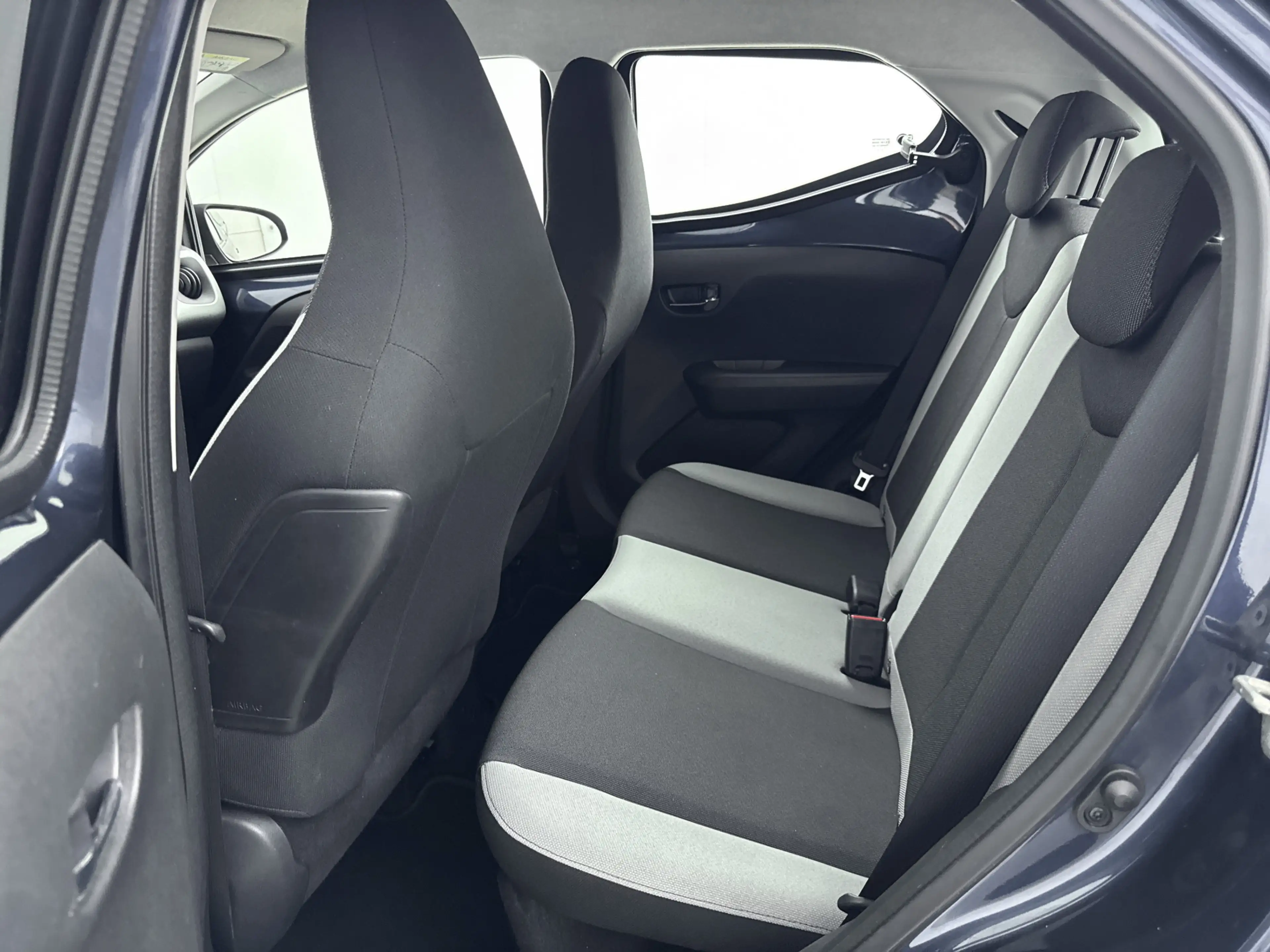 Toyota Aygo 1.0 VVT-i x-play Automaat | Parkeercamera | Metall — photo 15