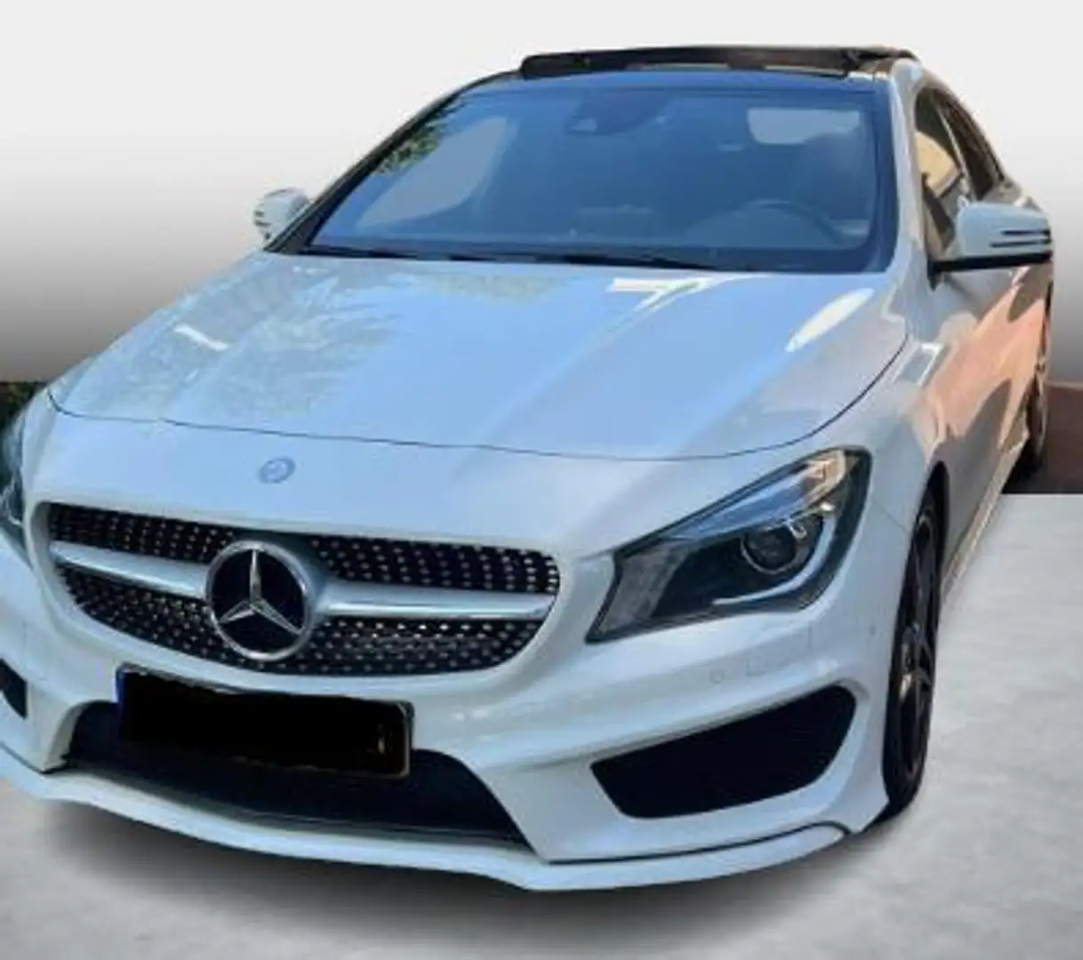 Mercedes-Benz CLA 250 Coupé AMG Line | Panoramisch Dak | Verwarmde Zetel Wit - 1