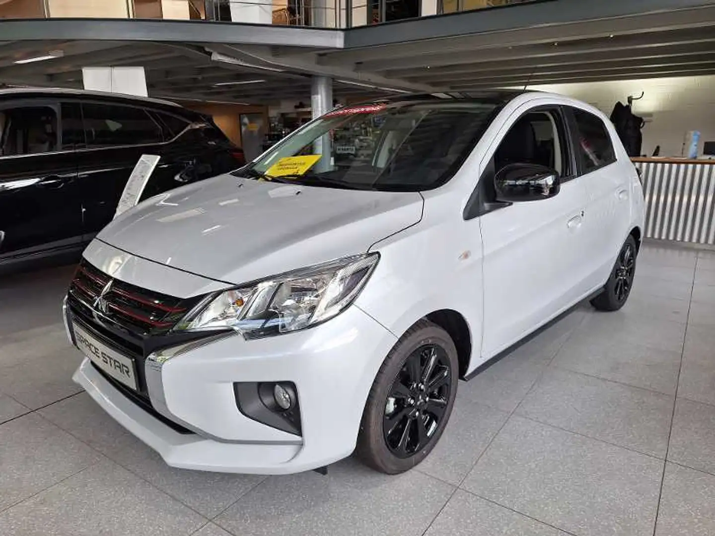 Mitsubishi Space Star Select+ Black 1.2 CT Weiß - 1