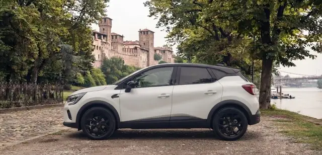 Renault Captur view 2