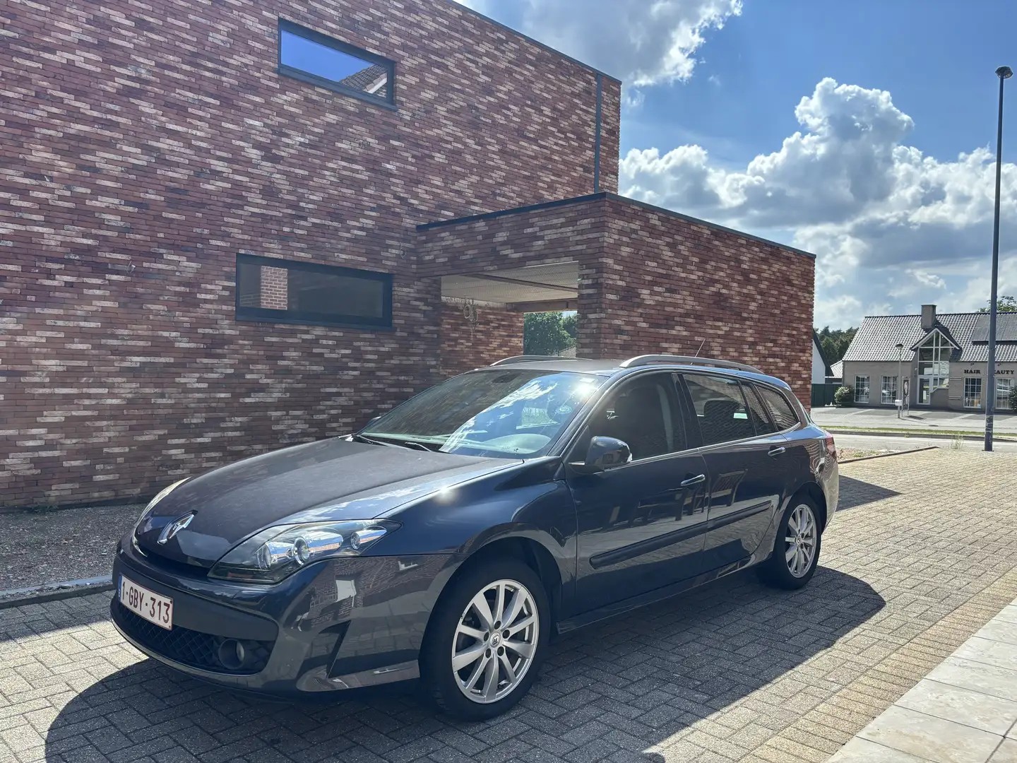 Renault Laguna Grandtour dCi 110 FAP Sportway - 1